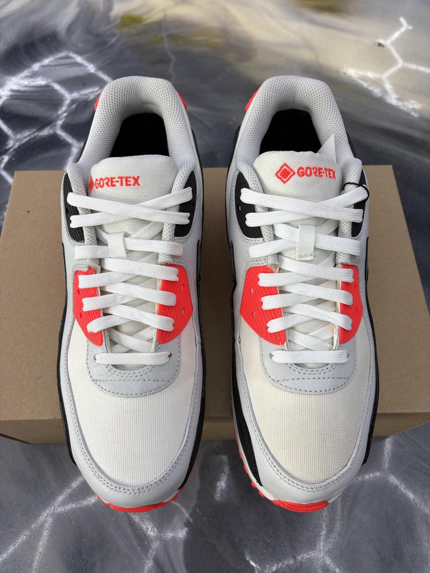 Nike Air Max 90 "Infrared" Used Size 9