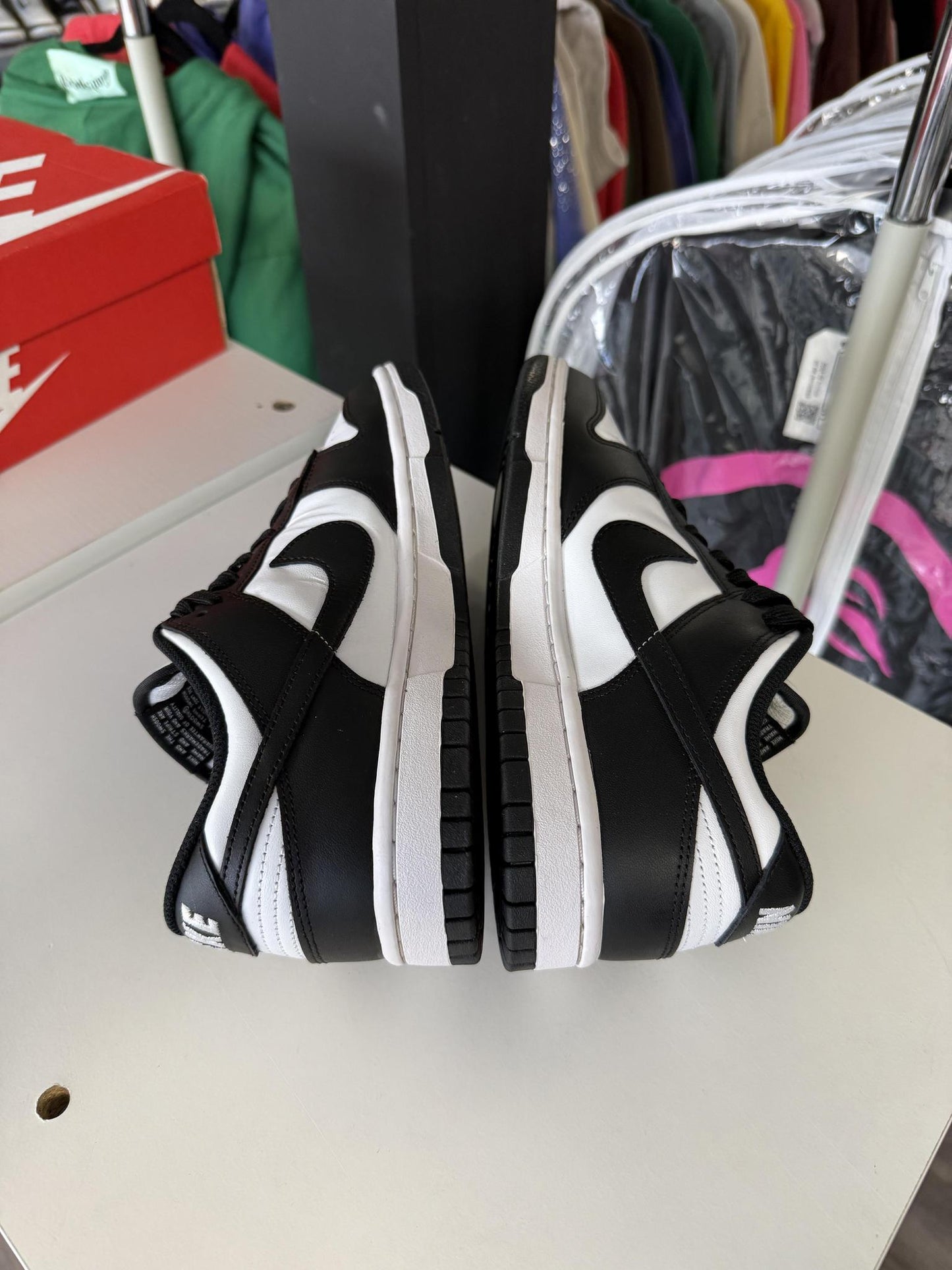 Dunk Low "Panda" Used Size 8.5