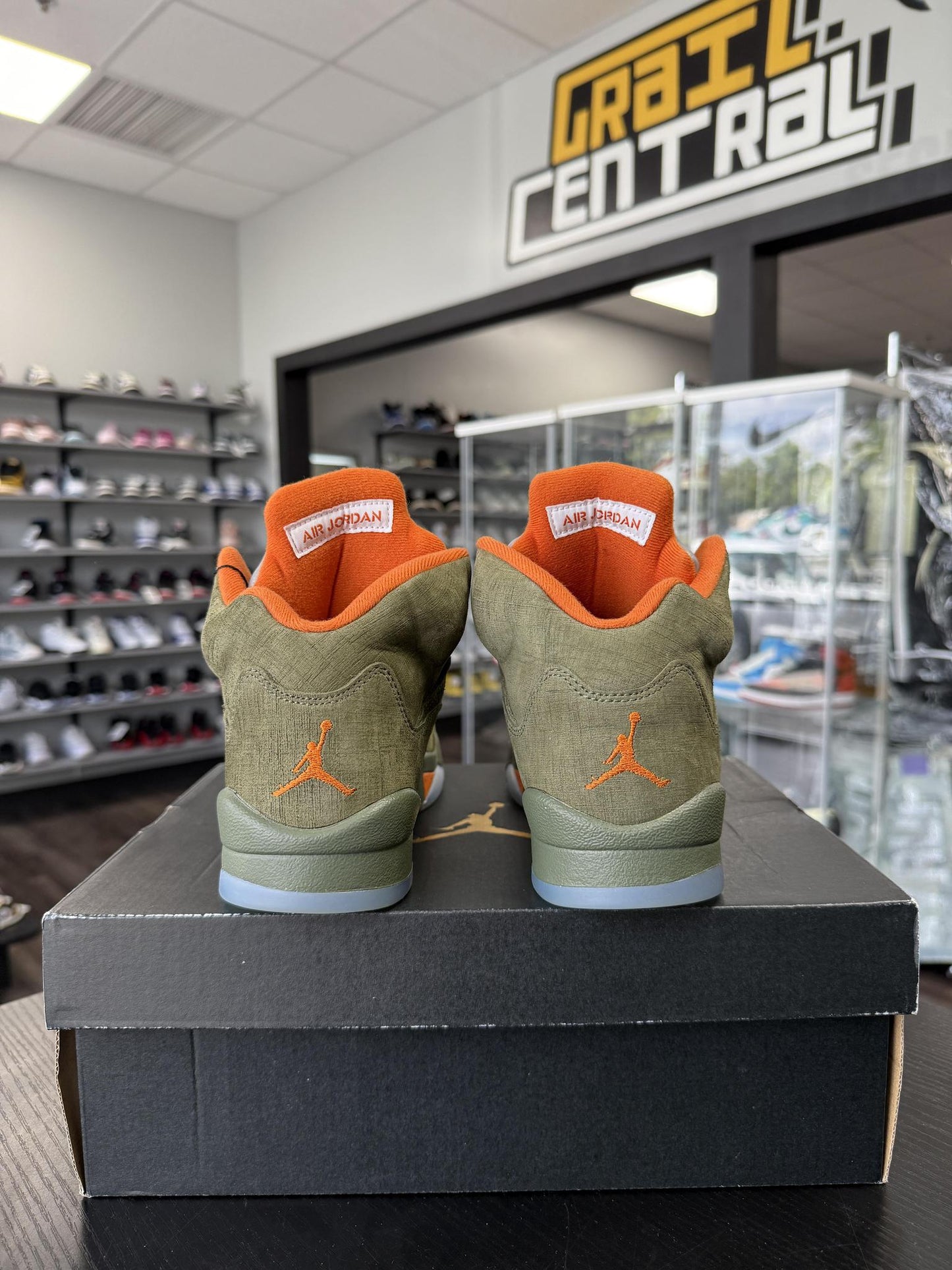 Jordan 5 "Olive" Used Size 6Y/7.5W