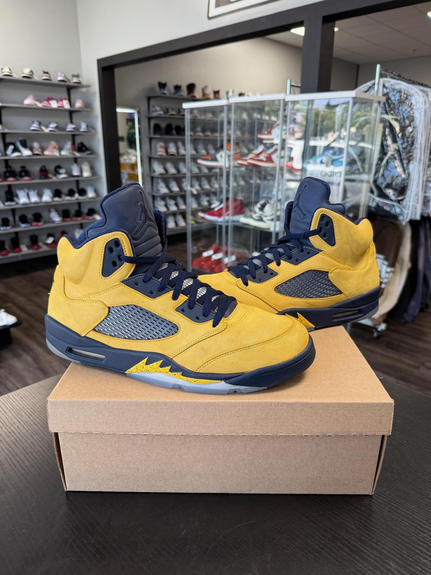 Jordan 5 "Michigan" Used Size 14