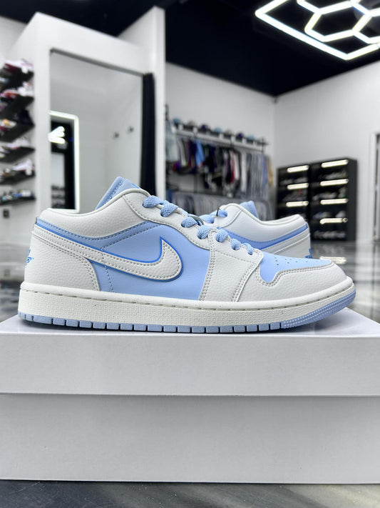 Jordan 1 Low "Reverse Ice Blue" Used Size 8.5