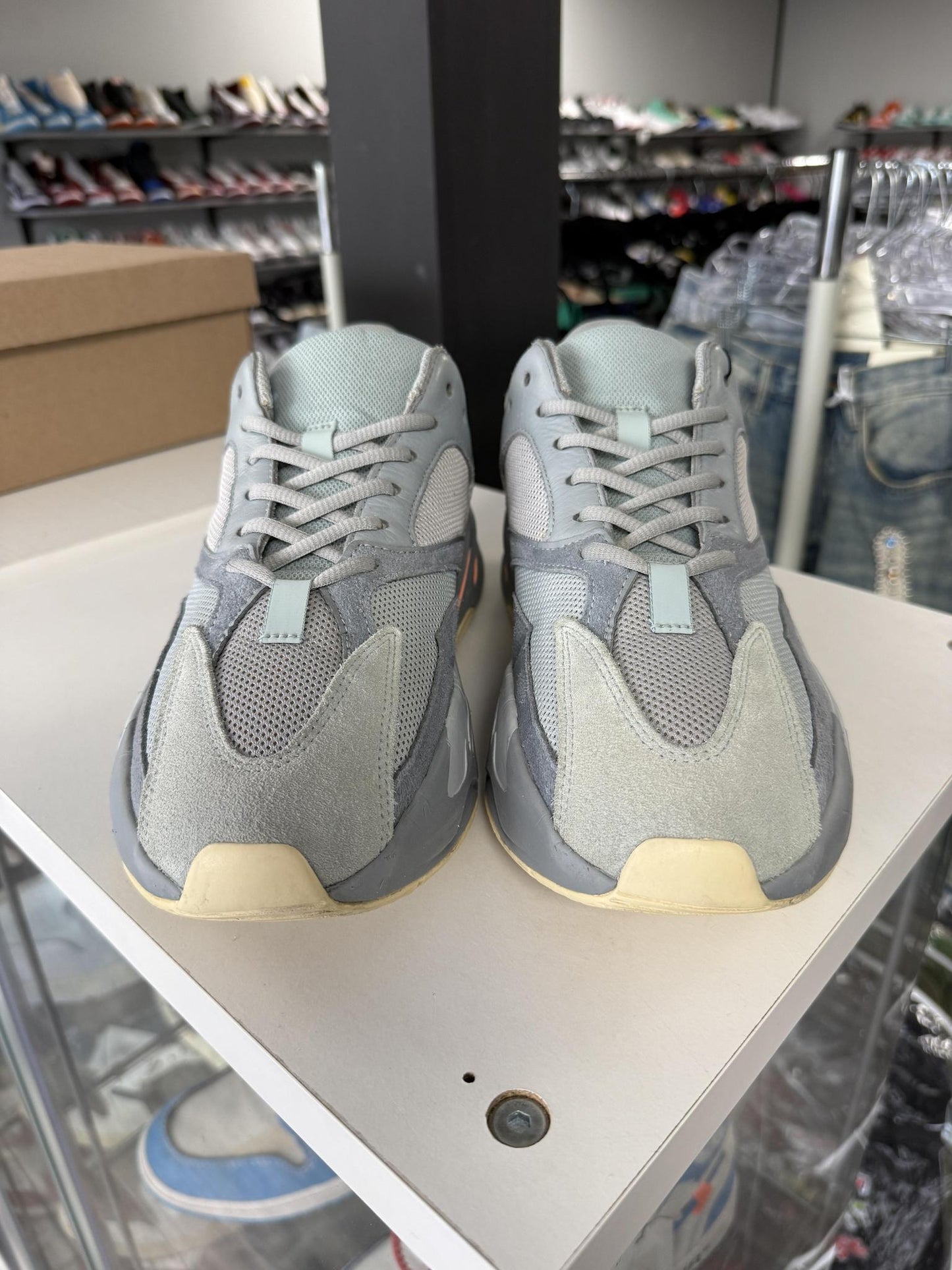 Yeezy 700 Boost "Inertia" Used Size 11.5