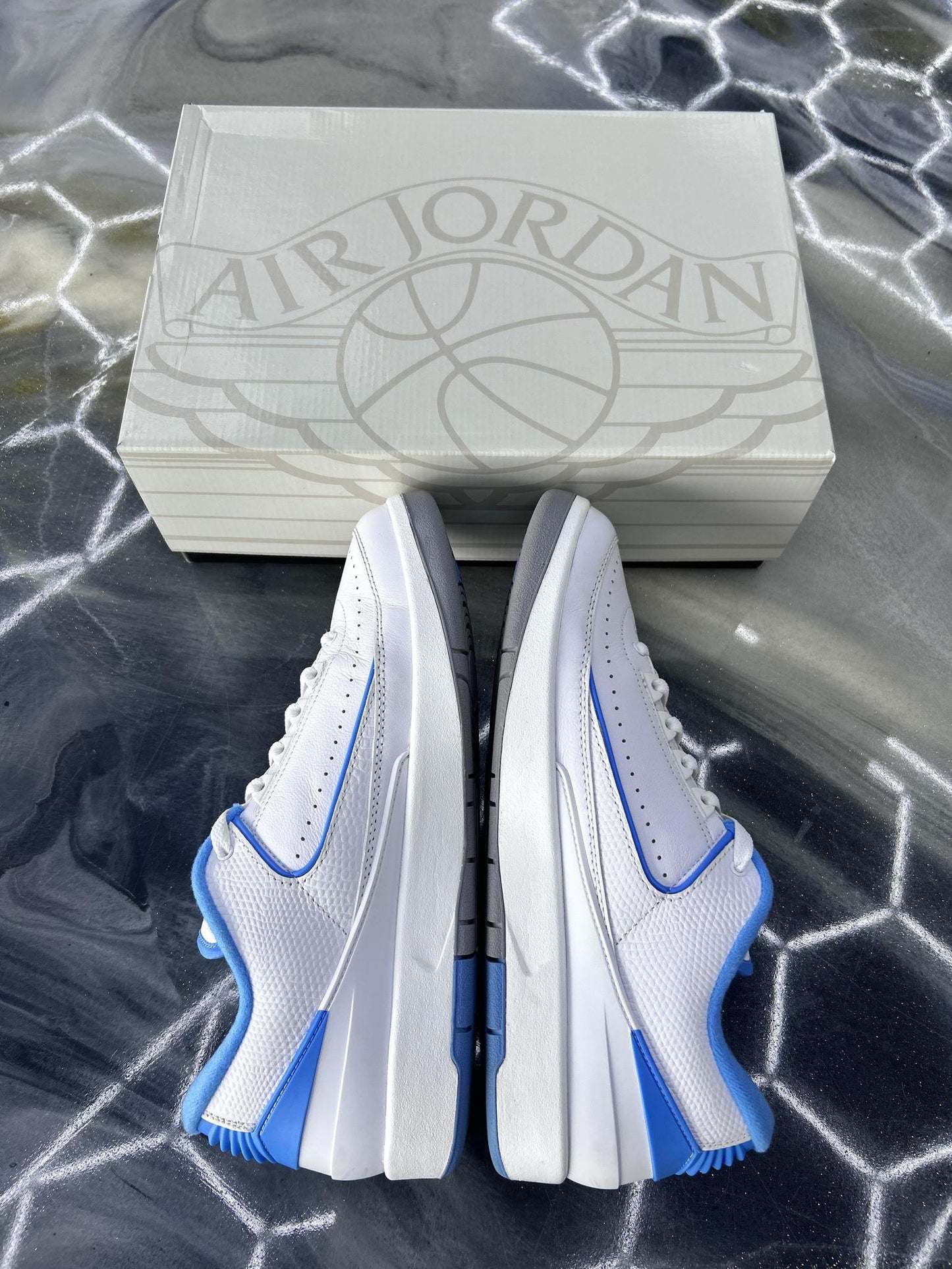Jordan 2 Low "University Blue" Used Size 11