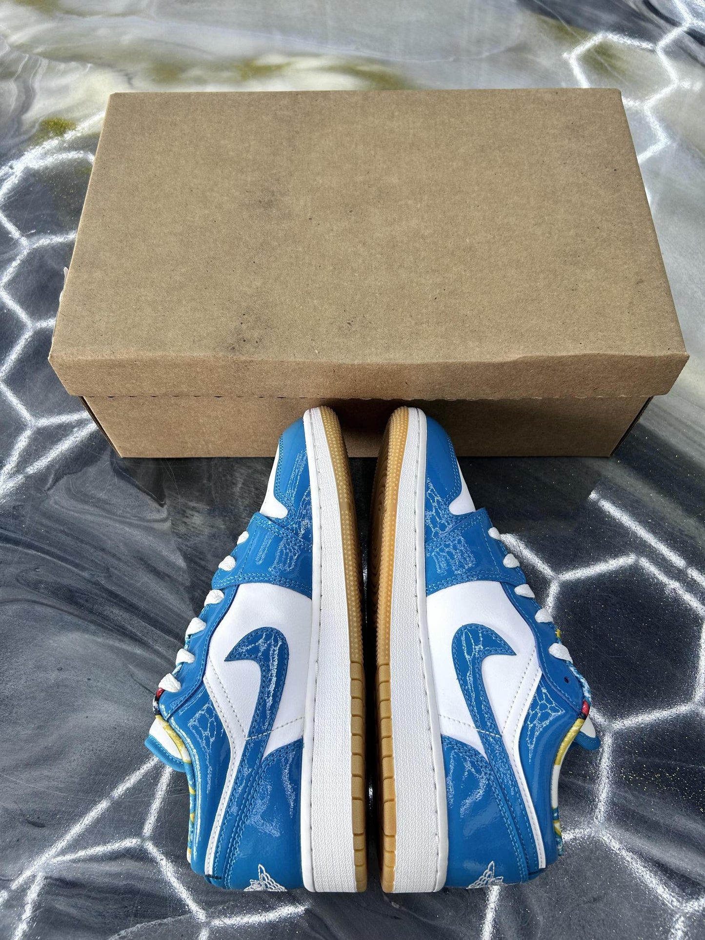 Jordan 1 Low "Barcelona" Used Size 6Y/7.5W