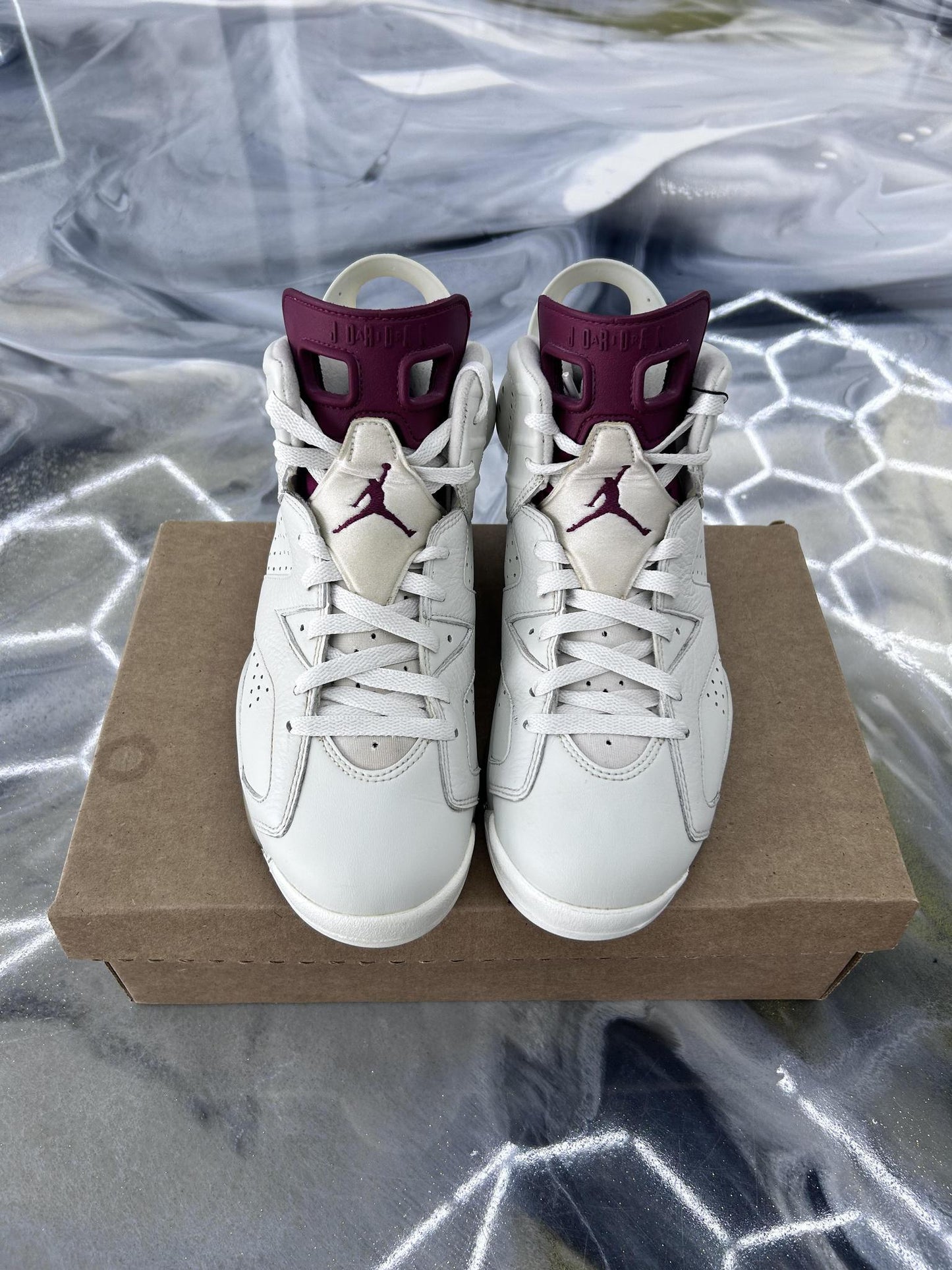 Jordan 6 "Maroon" Used Size 8.5