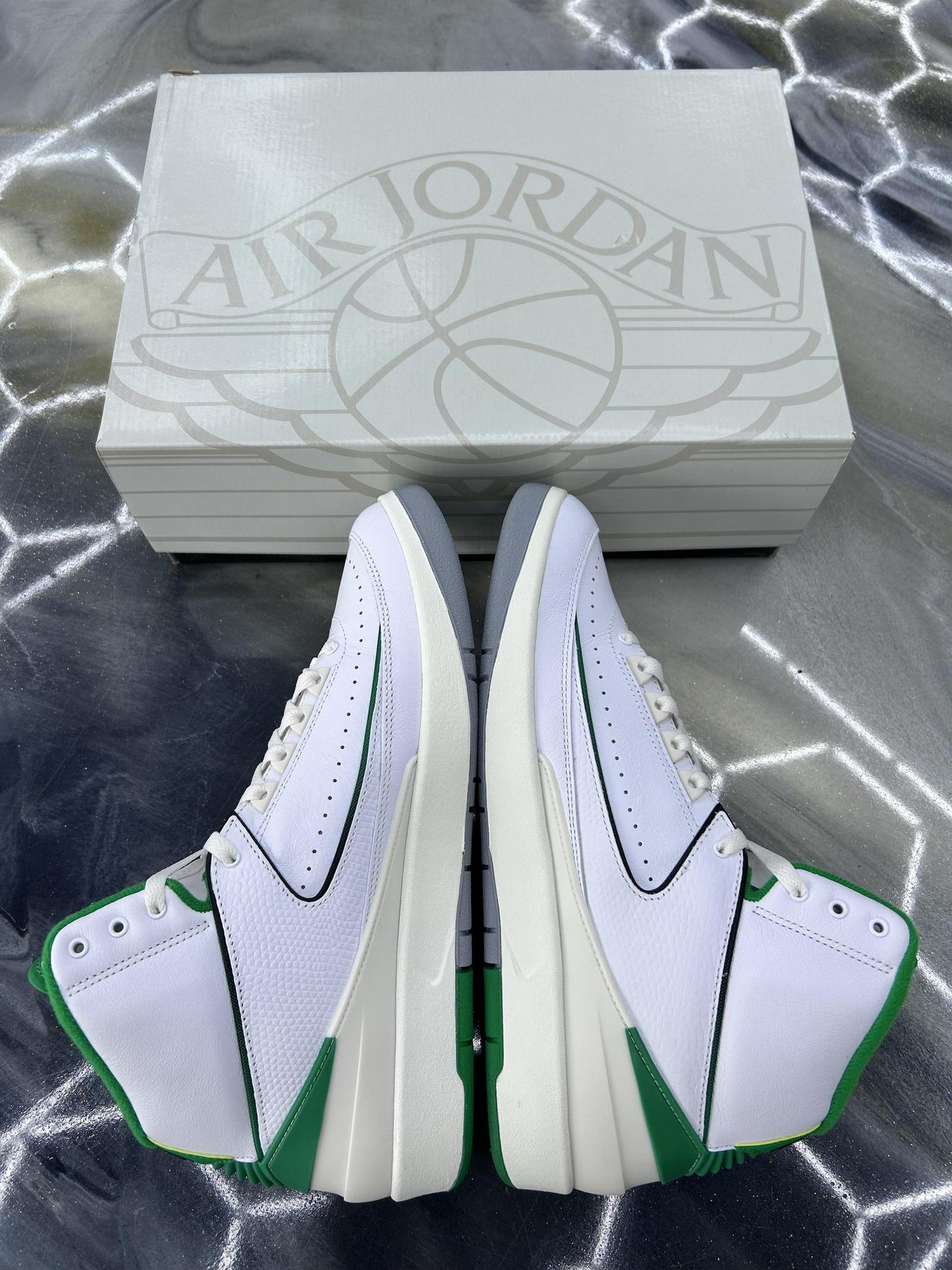 Jordan 2 "Lucky Green" Used Size 11.5