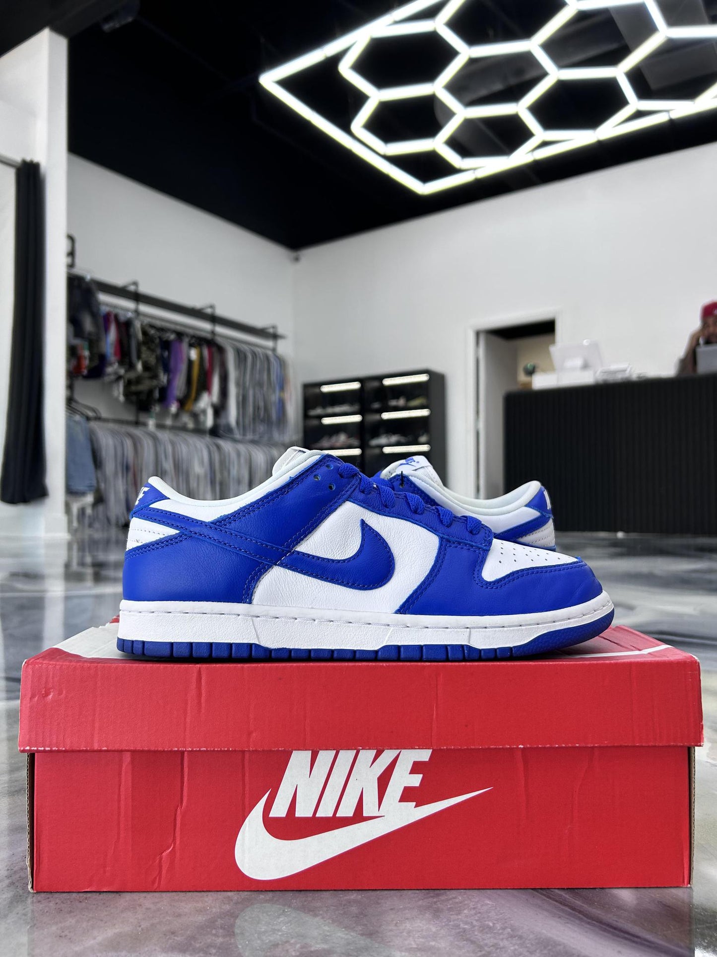 Nike Dunk Low "Kentucky" Used Size 8.5
