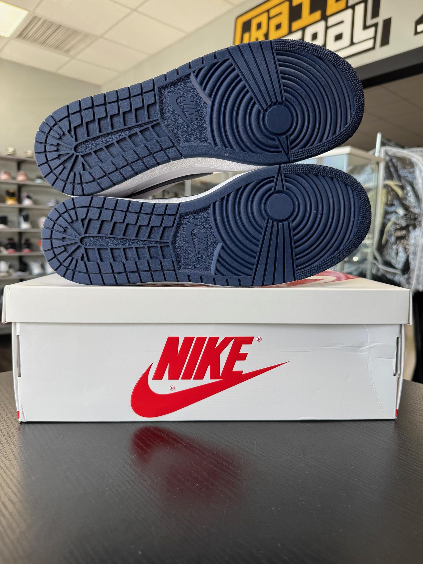 Jordan 1 Low '85 "Midnight Navy" Used Size 12