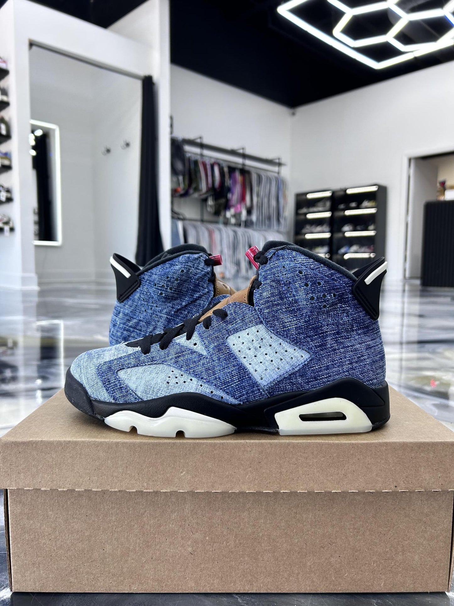 Jordan 6 "Denim" Used Size 7.5