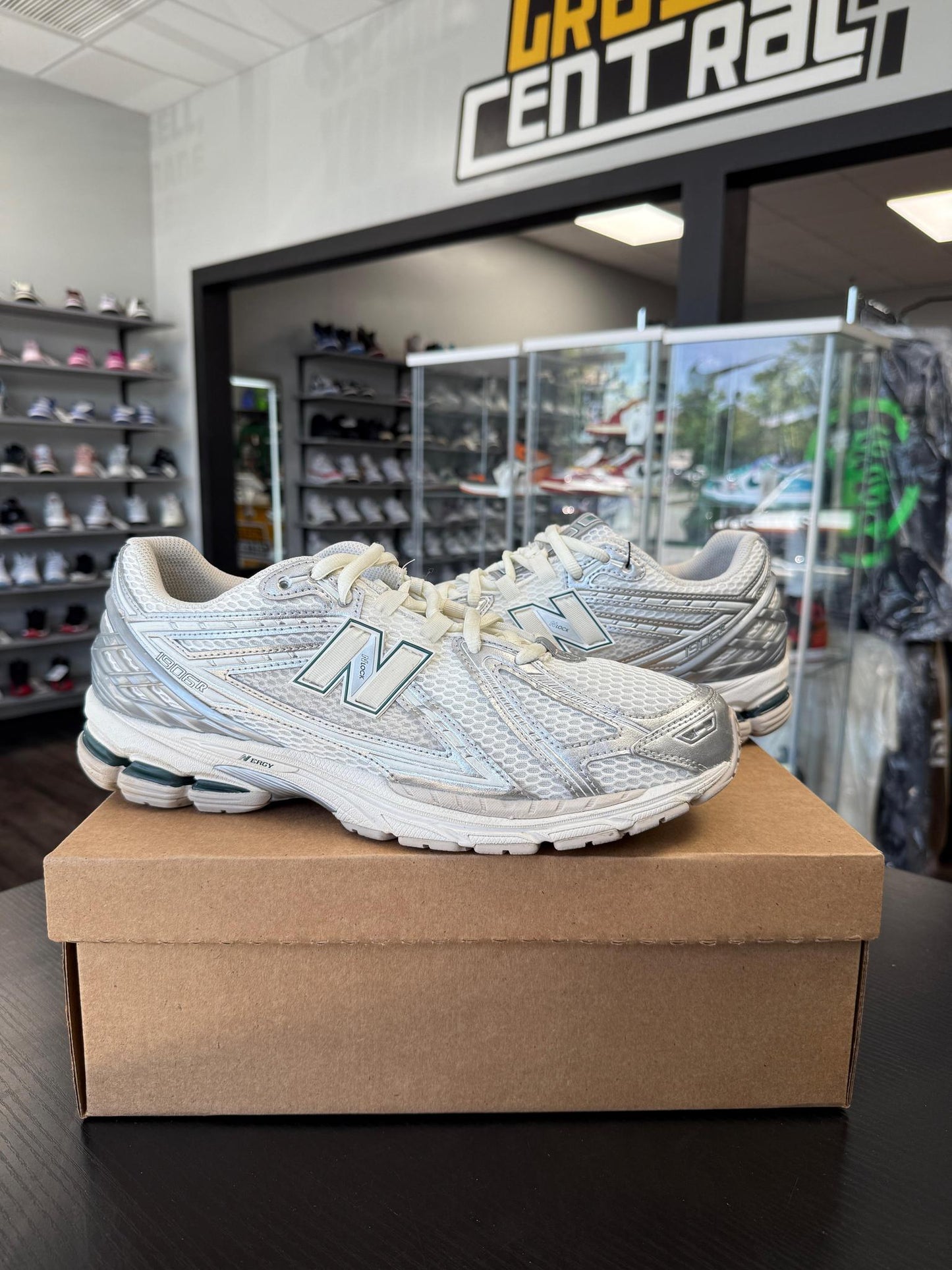 New Balance 1906R "Metallic Sea Salt" Used Replacement Box Size 13