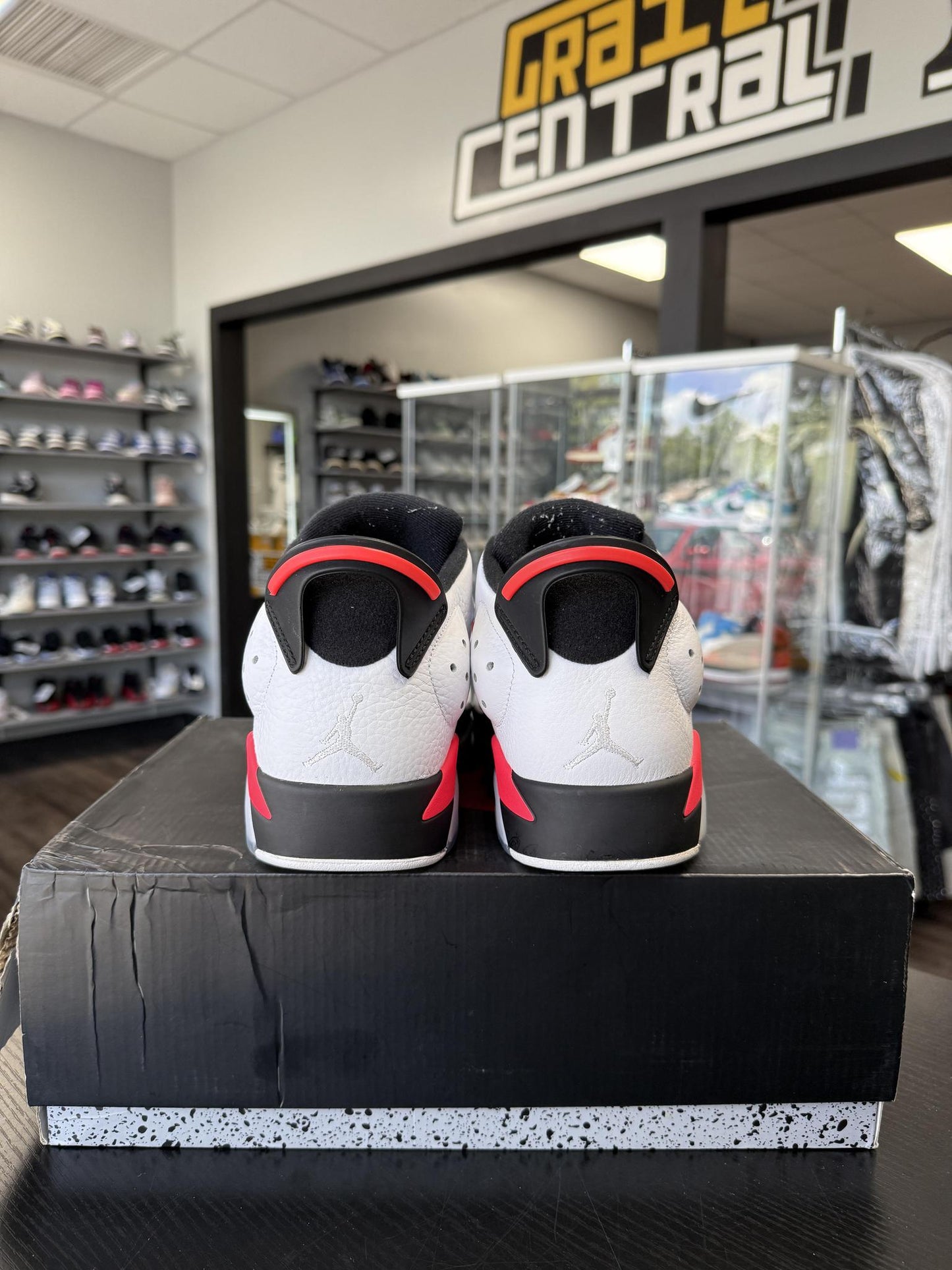 Jordan 6 Low "Infrared White" Used Size 11.5
