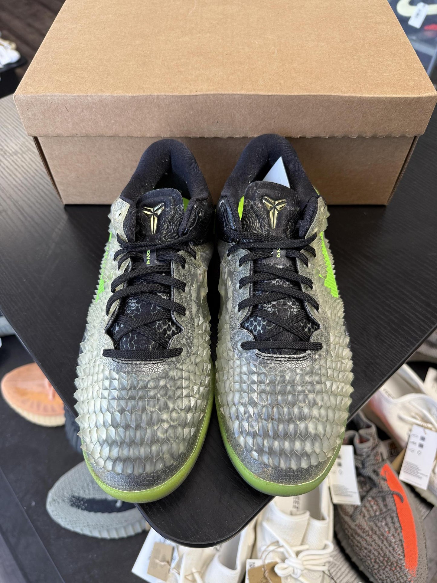 Nike Kobe 8 "Christmas 2013" Used Size 7Y/8.5W