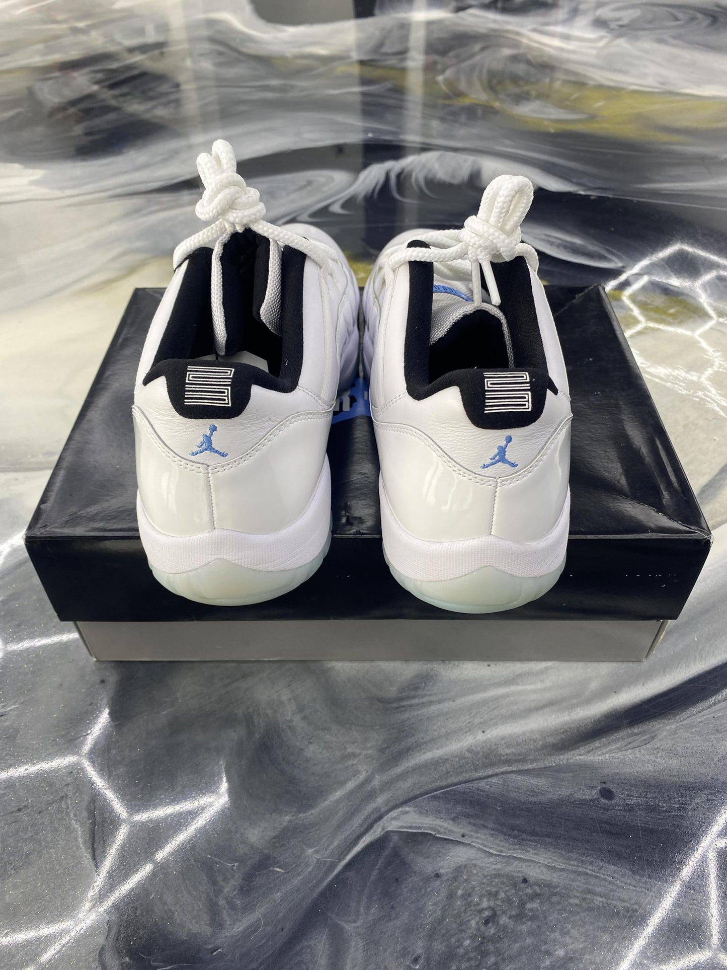 Jordan 11 Low "Legend Blue" Used Size 13