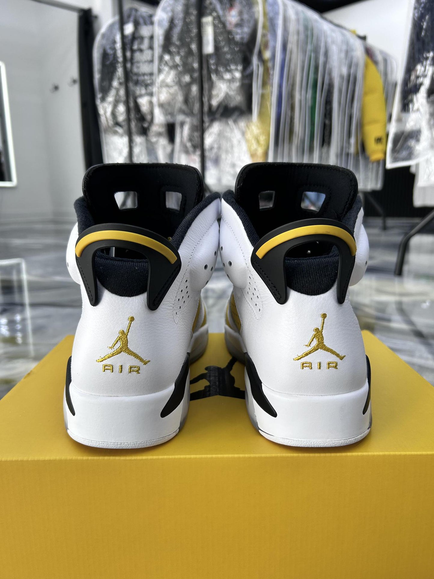 Jordan 6 "Yellow Ochre" Used Size 9.5