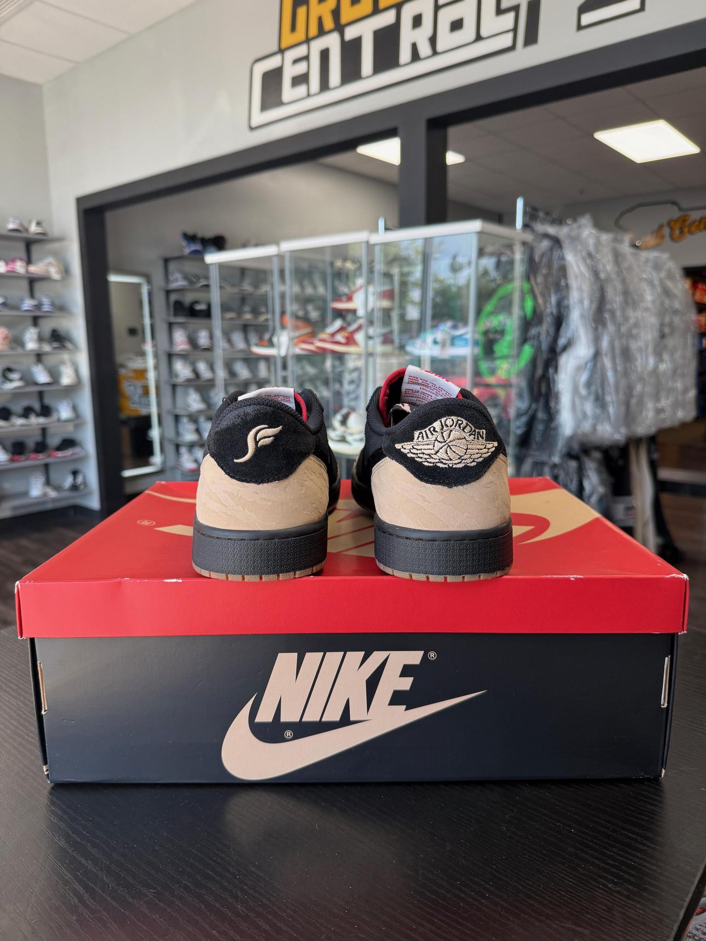 Jordan 1 Low "Solefly" Used Size 13