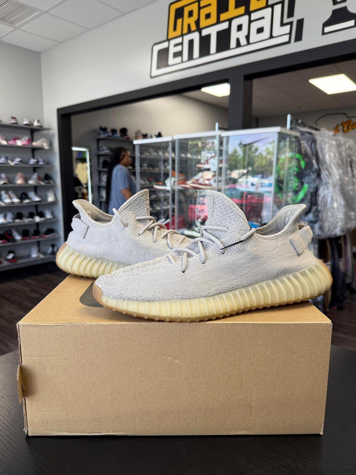 Yeezy 350 V2 "Sesame" Used Size 11.5