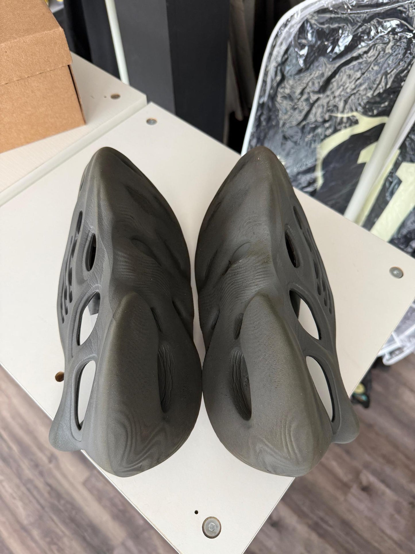 Yeezy Foam RNNR "Onyx" Used Size 11