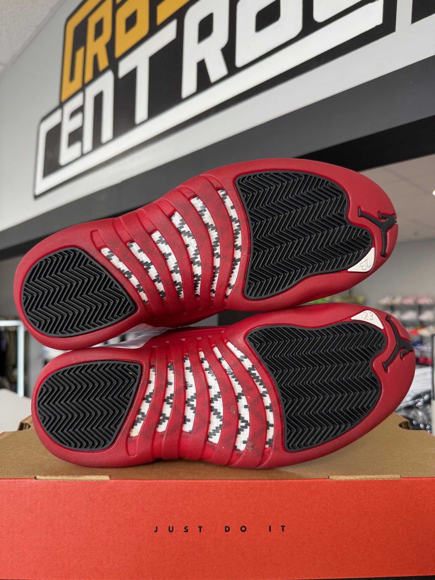 Jordan 12 "Cherry" Used Size 8