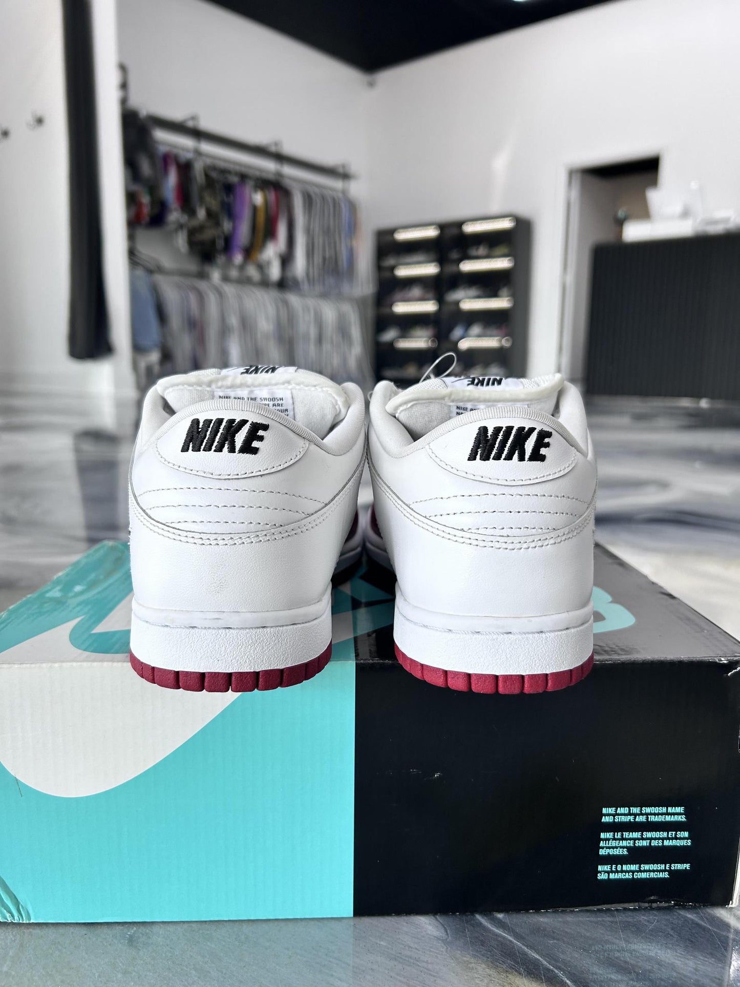 Nike SB Dunk Low x Supreme "Jewel Red" Used Size 7.5