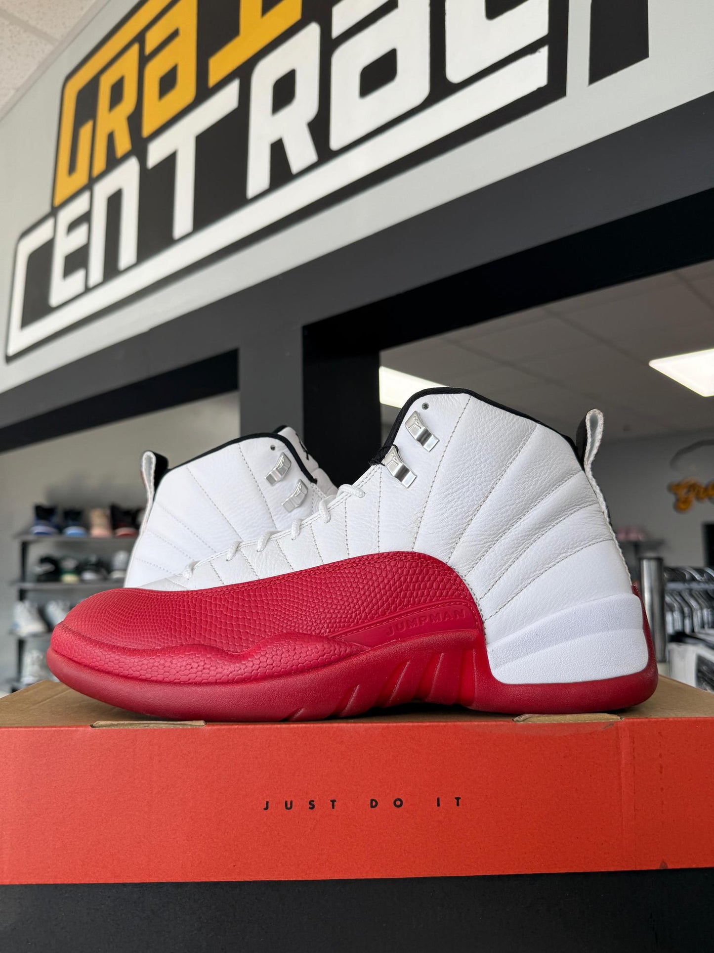 Jordan 12 "Cherry" Used Size 11.5