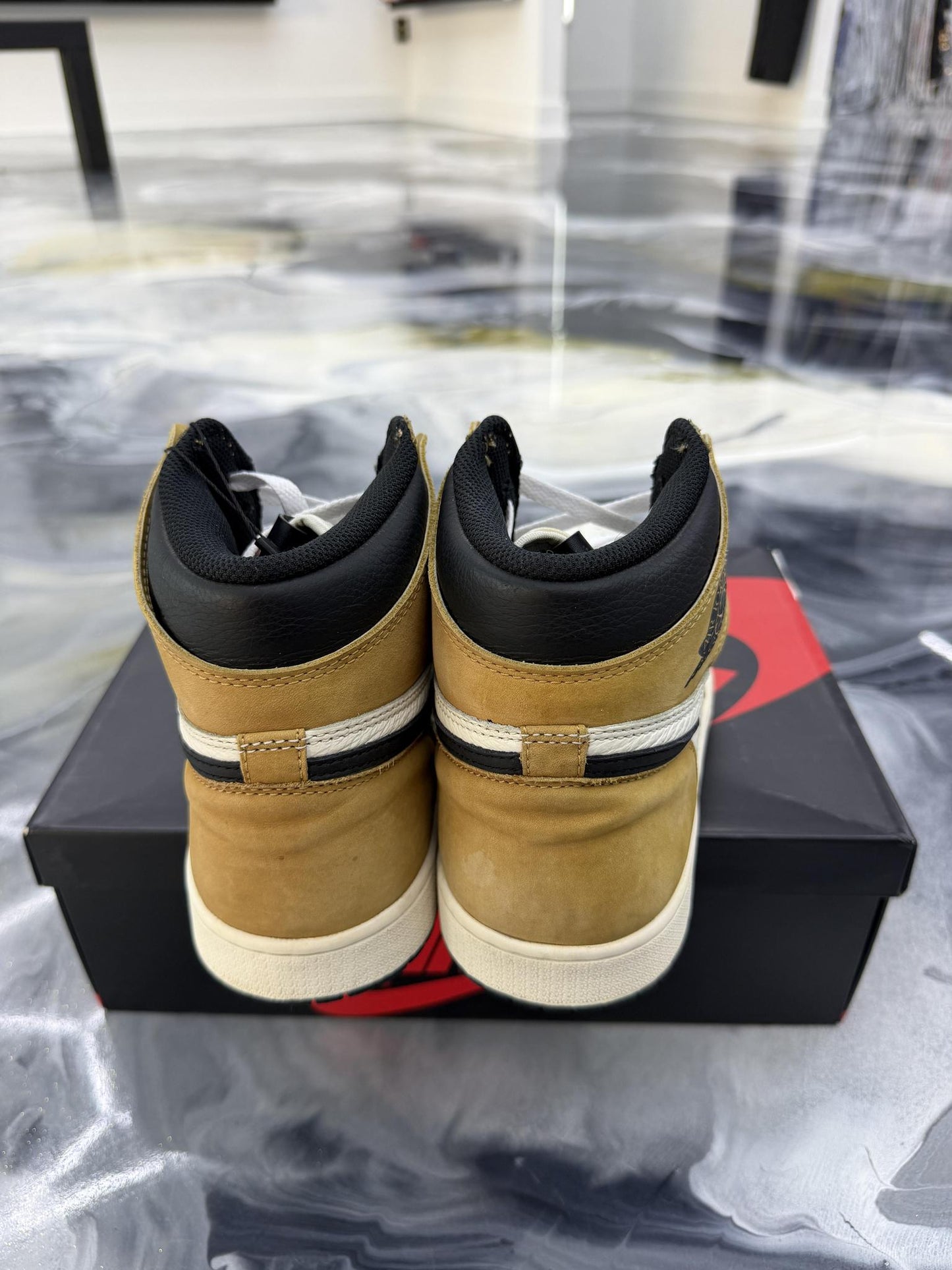 Jordan 1 "Rookie Of The Year" Used Size 11