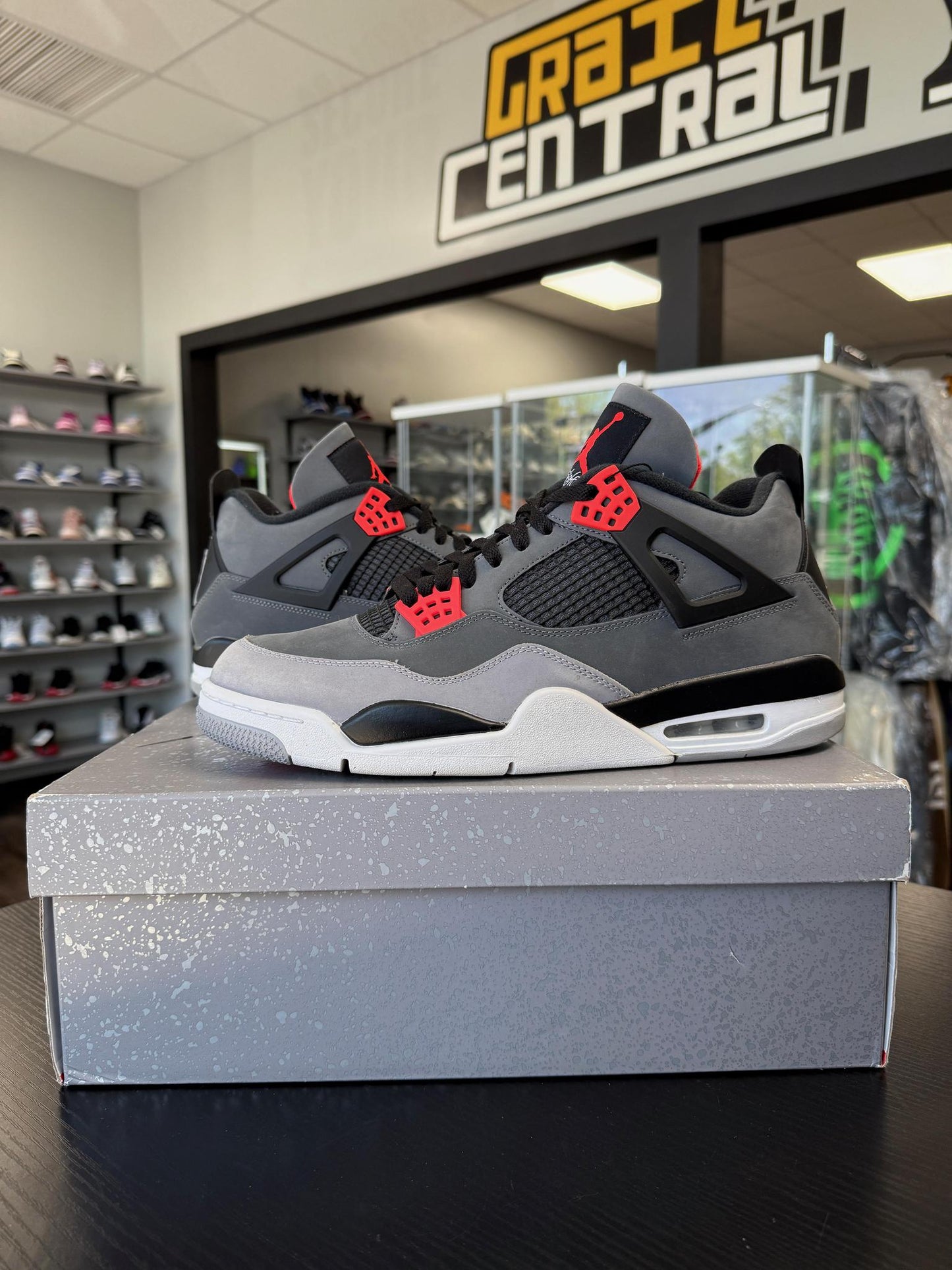 Jordan 4 "Infrared" Used Size 13