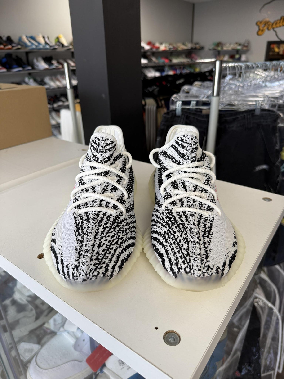 Adidas Yeezy 350 V2 "Zebra" Used Size 7.5
