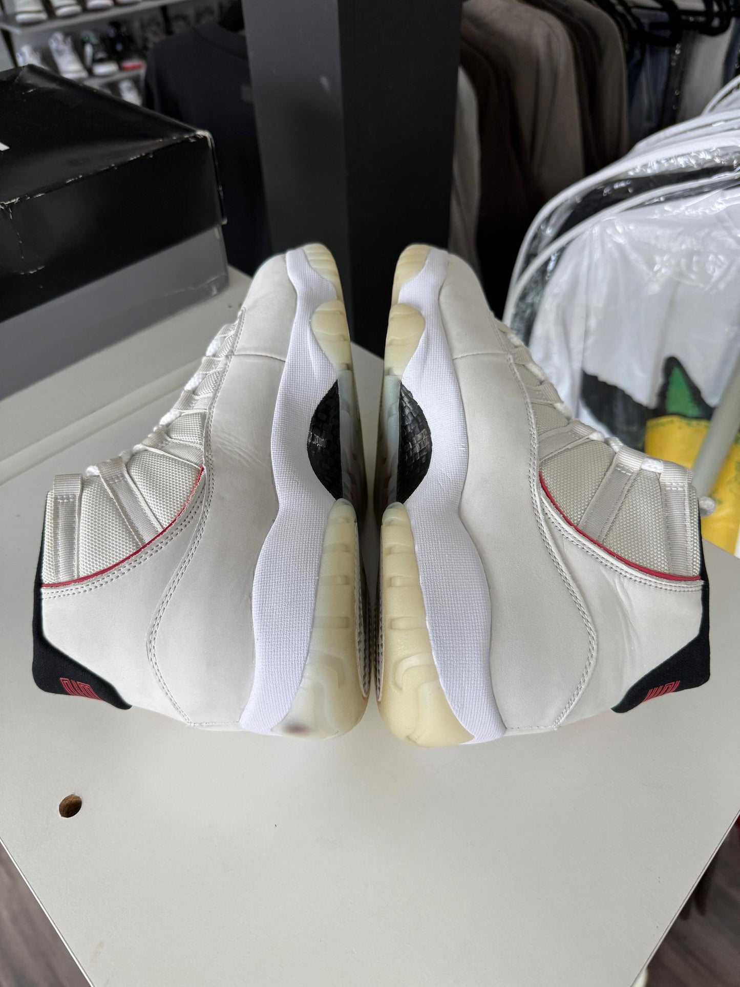 Jordan 11 "Platinum Tint" Used Size 9.5