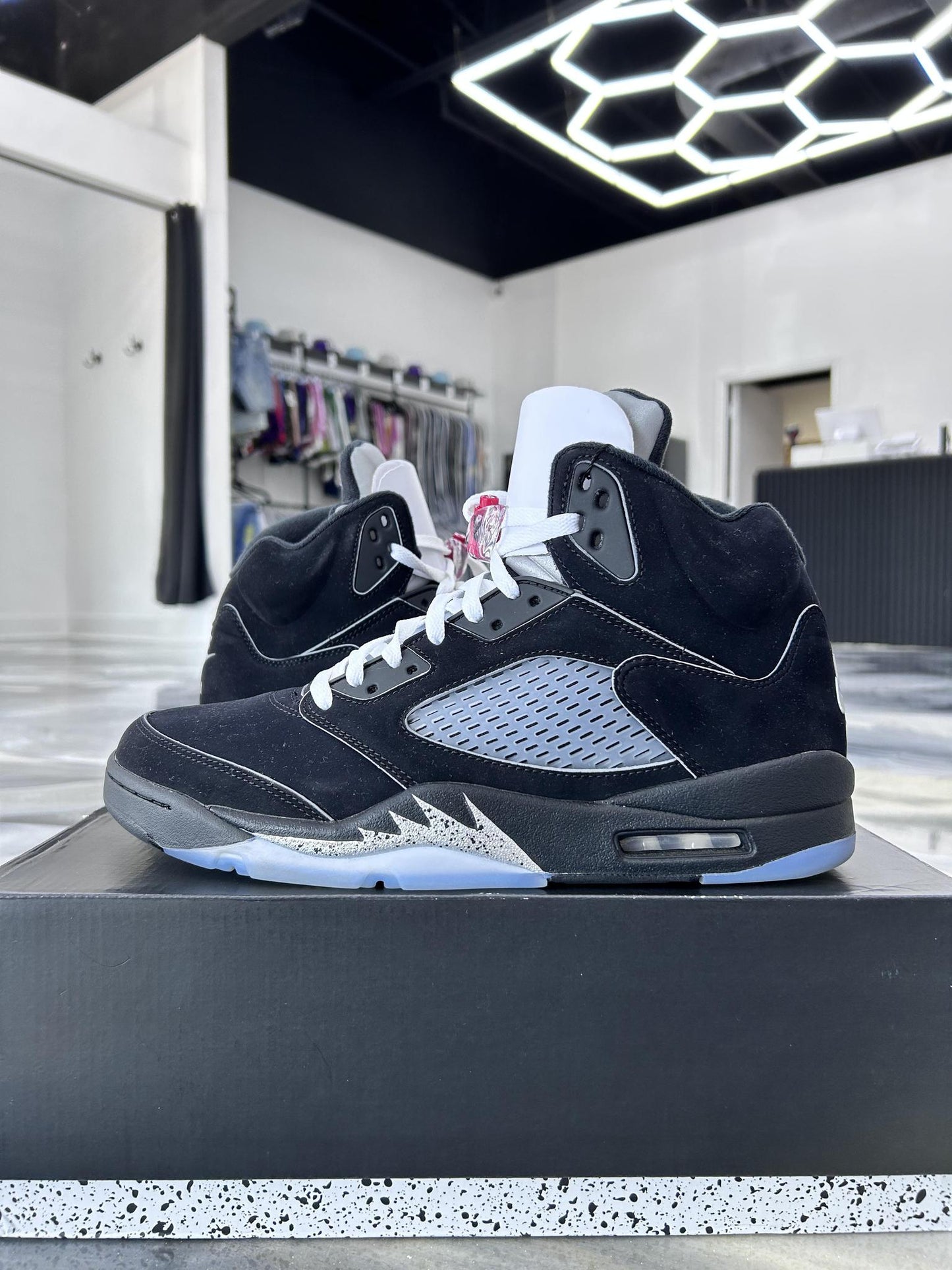 Jordan 5 "Metallic Reimagined" Used Size 12