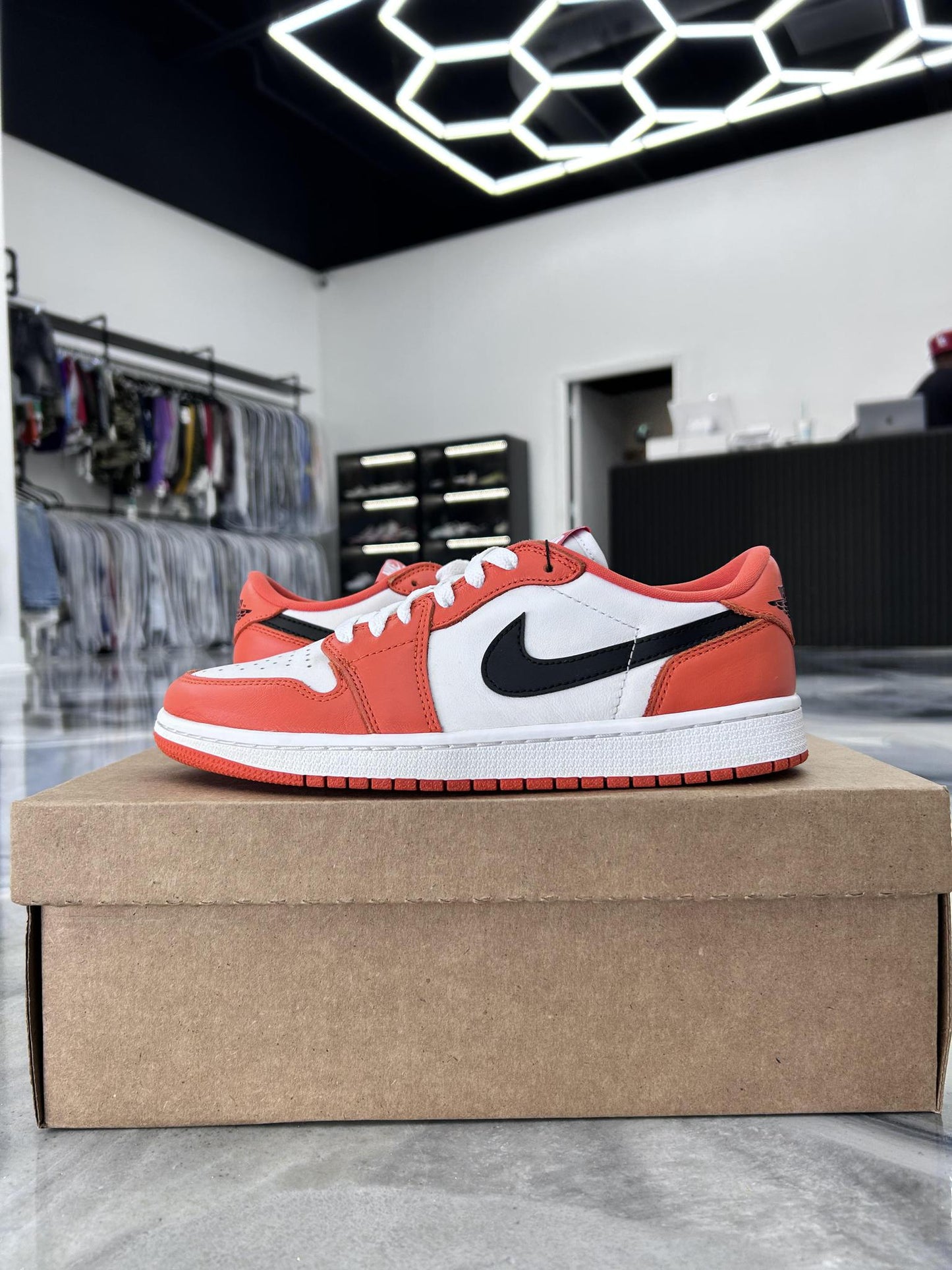 Jordan 1 Low "Starfish" Used Size 8