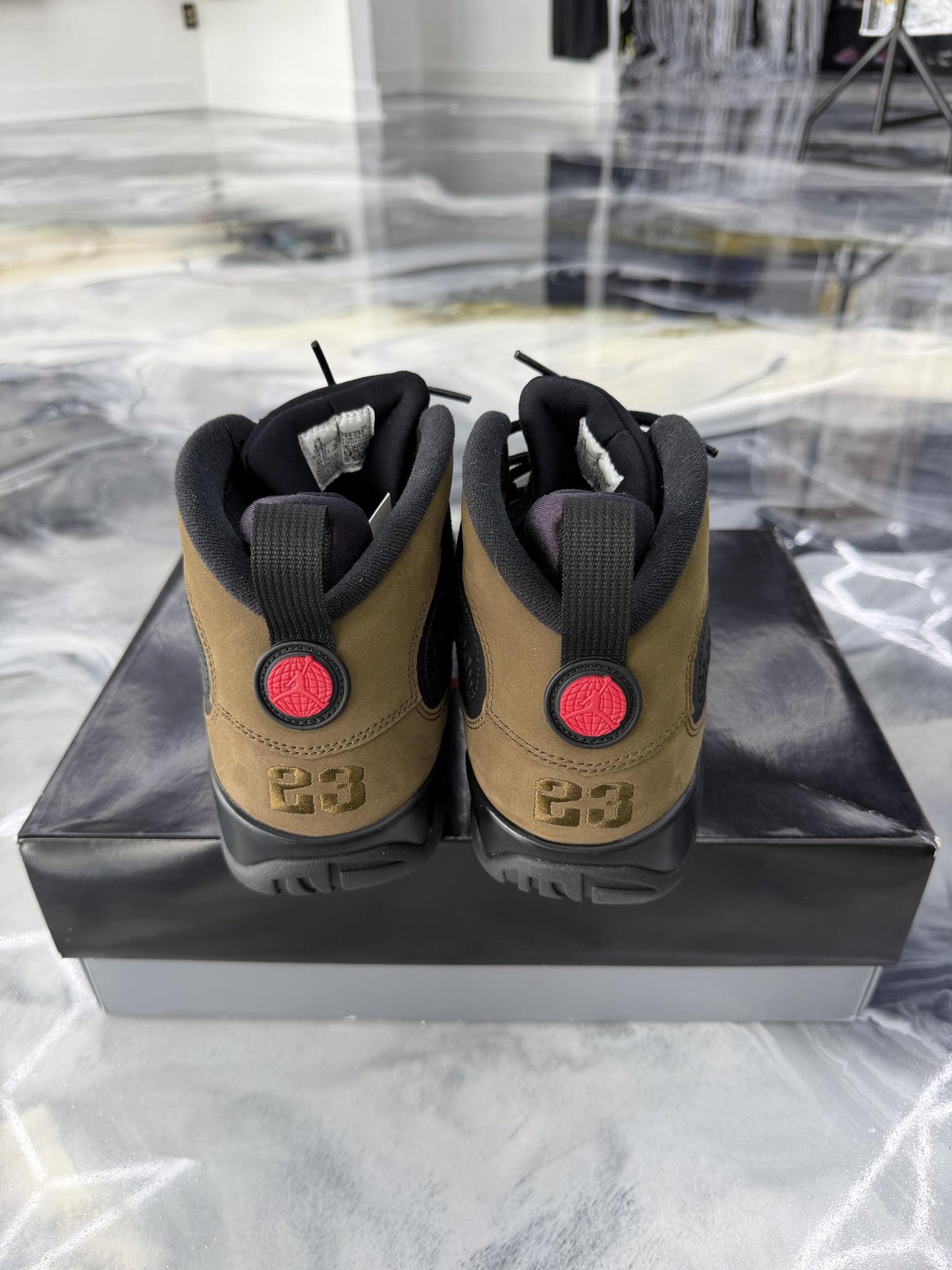 Jordan 9 "Olive" Used Size 9.5