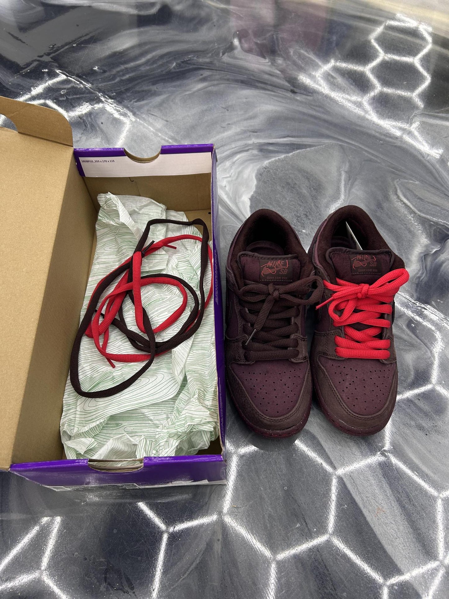Nike SB Dunk Low "Burgundy Crush" Used Size 6Y/7.5W