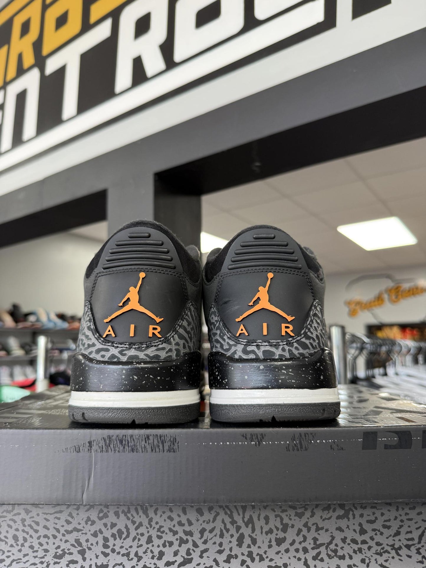 Jordan 3 "Fear" Used Size 9.5