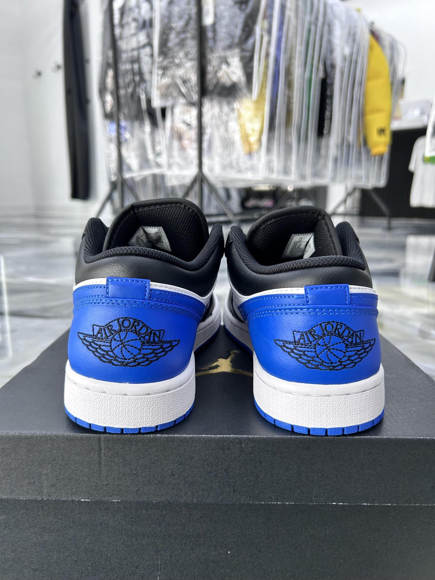 Jordan 1 Low "Royal Toe" Used Size 10