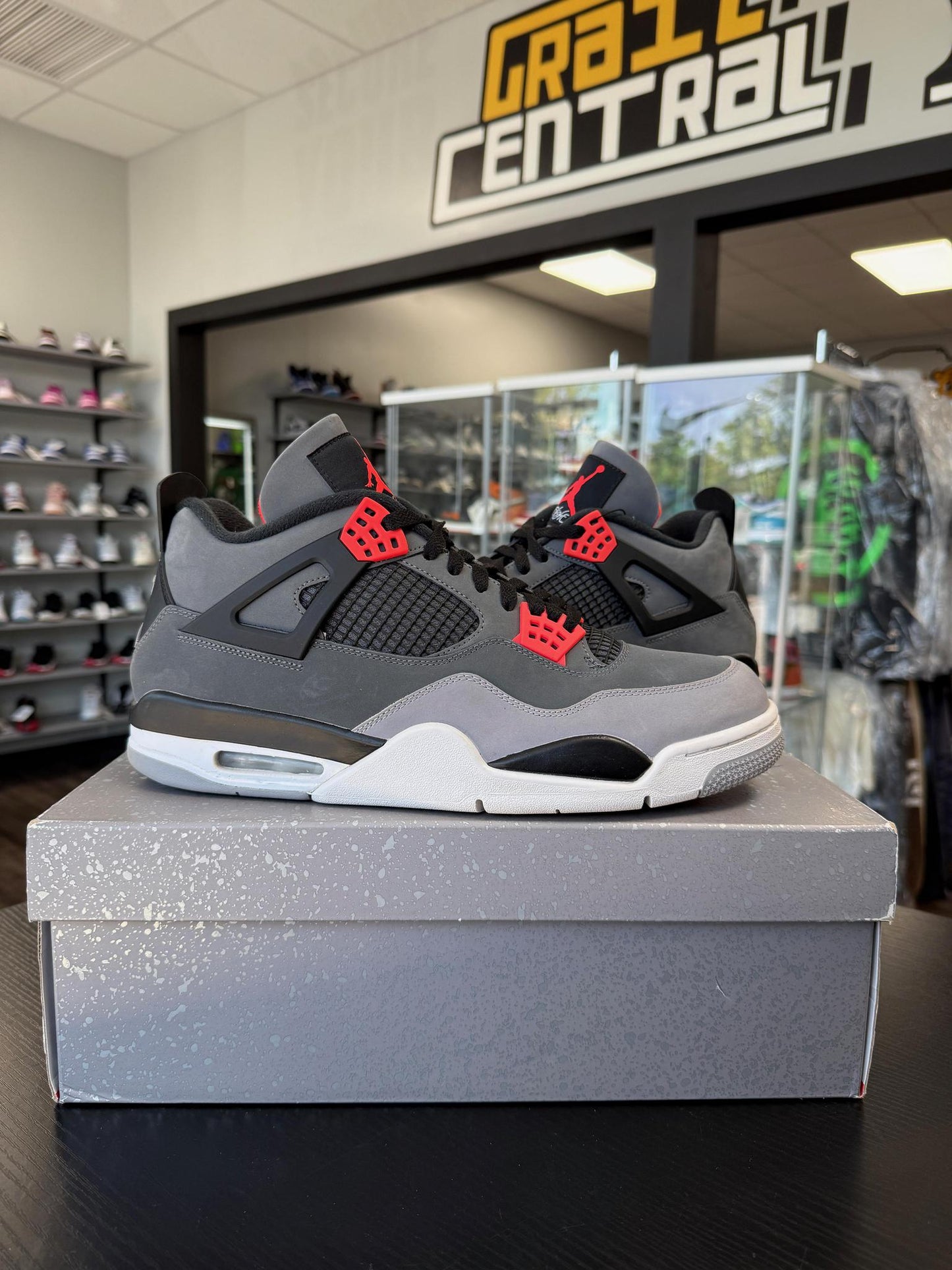 Jordan 4 "Infrared" Used Size 13