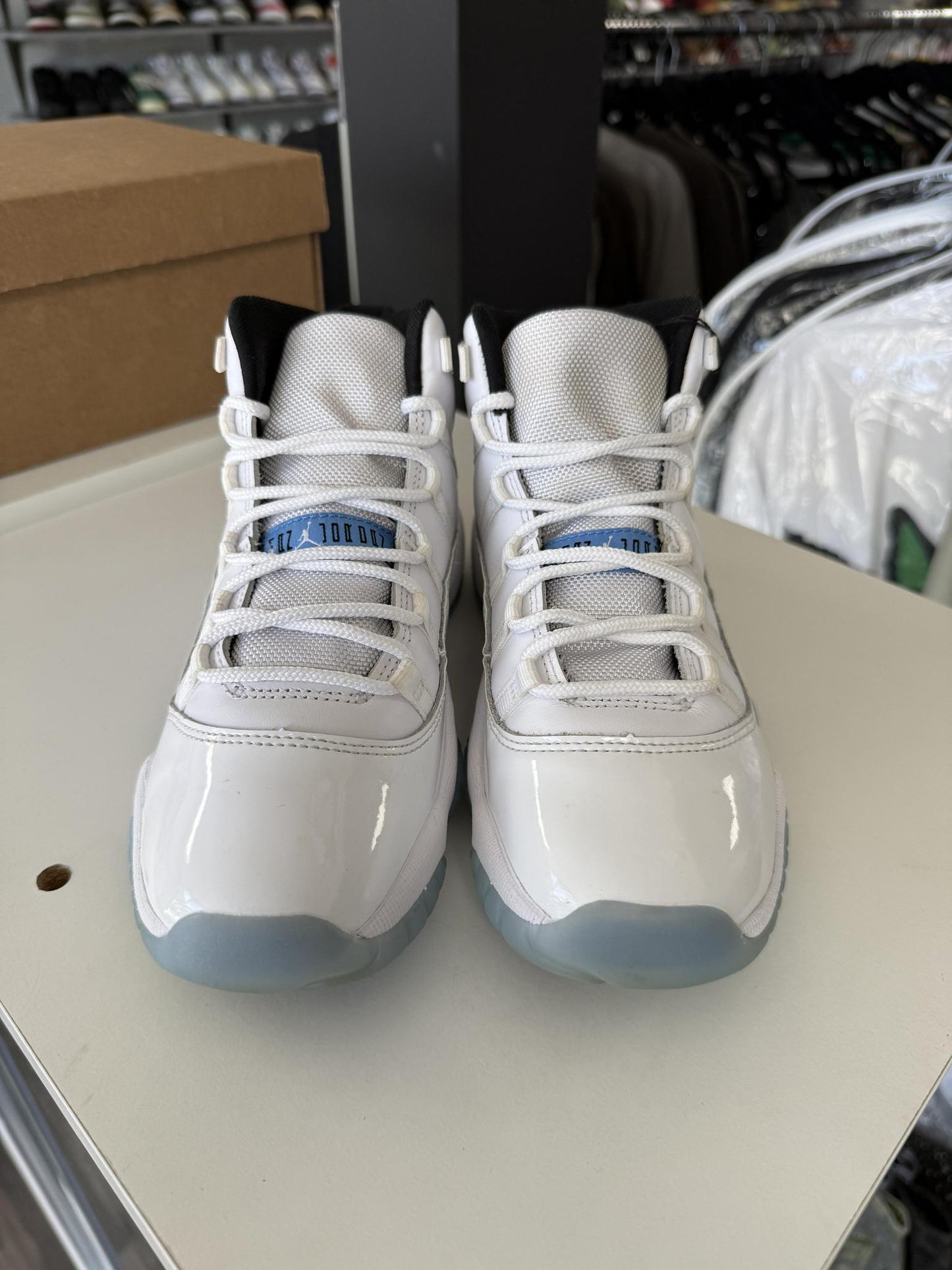 Jordan 11 "Legend Blue" Used Size 5Y/6.5W