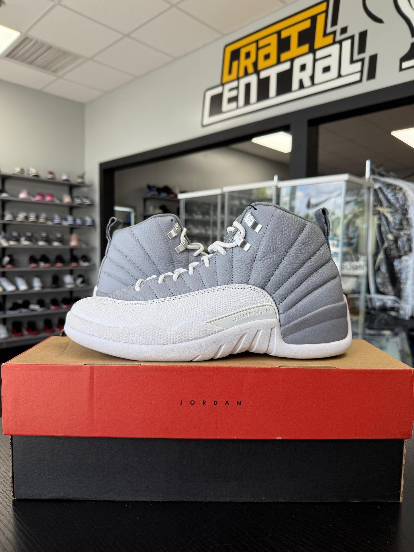 Jordan 12 Stealth Used Size 9