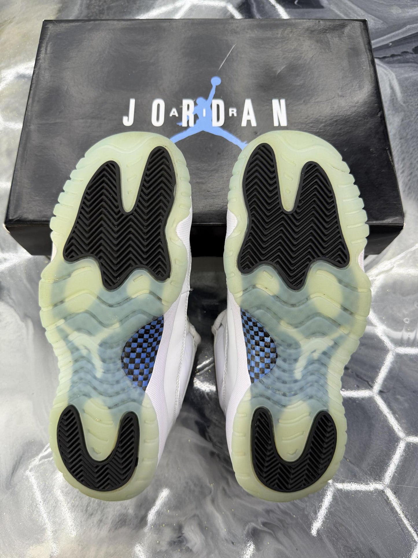 Jordan 11 Low Legend Blue Used 7Y/8.5W