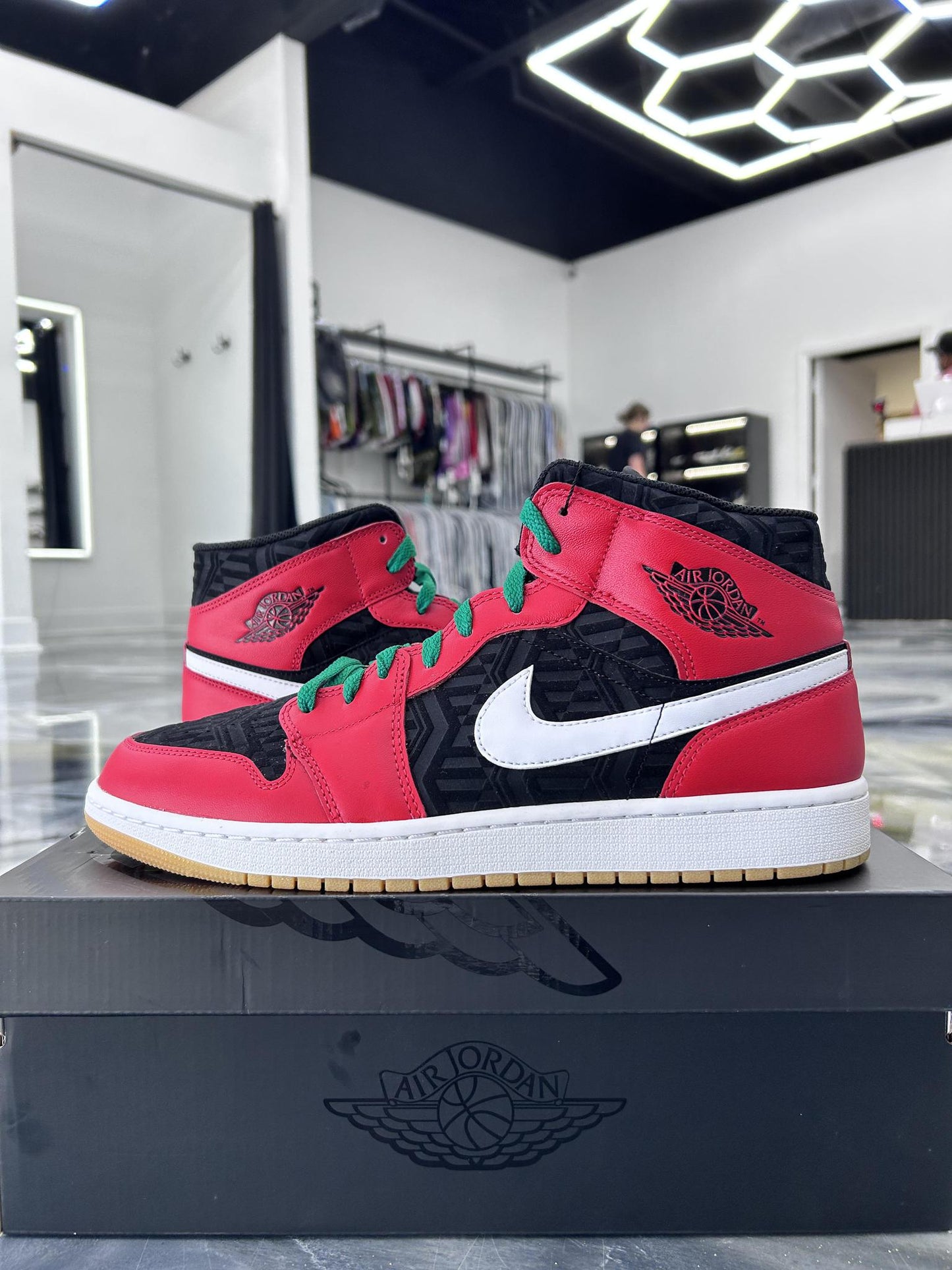 Jordan 1 Mid "Christmas" Used Size 13