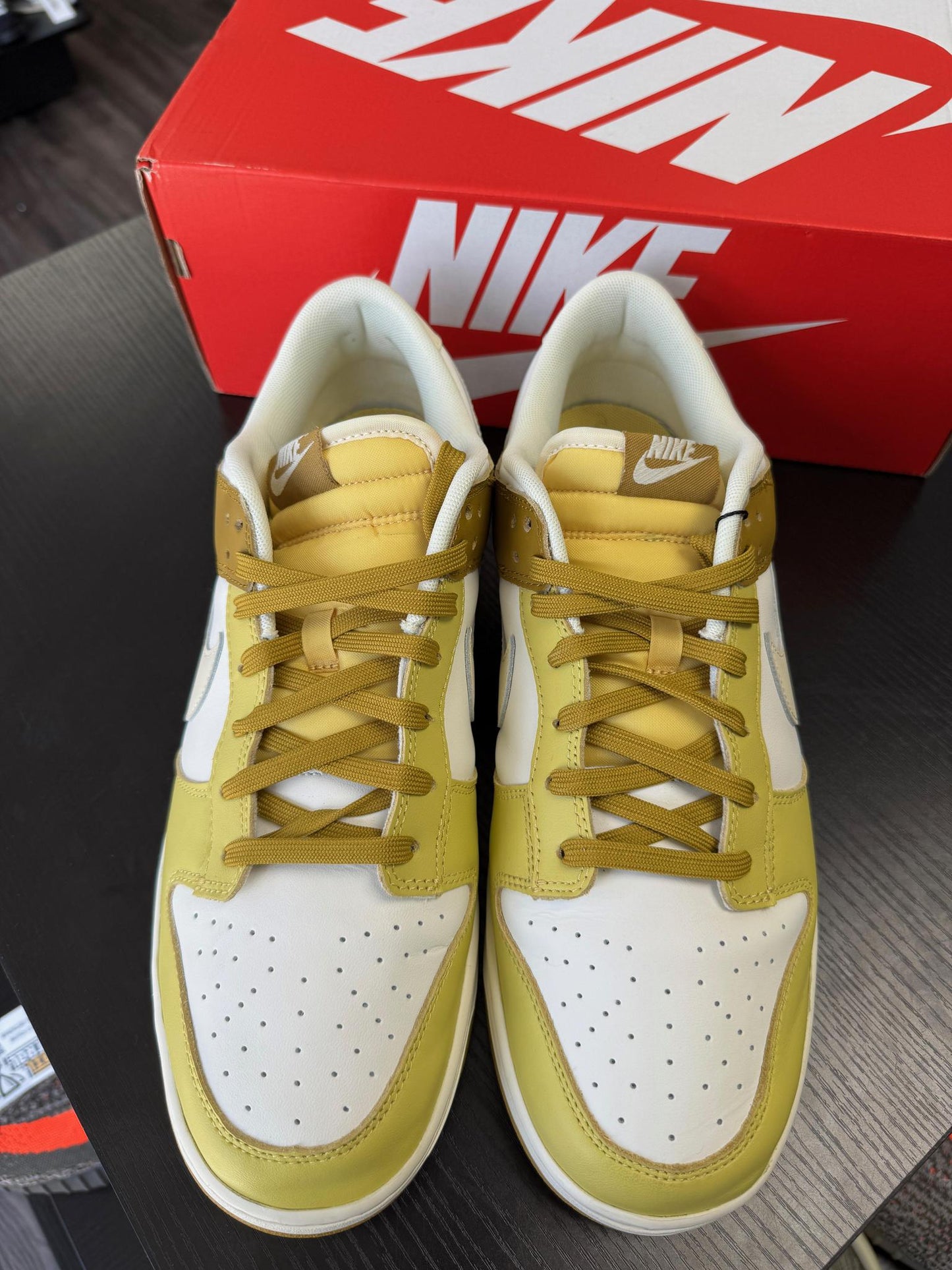 Nike Dunk Low "Bronzine" Used Size 13