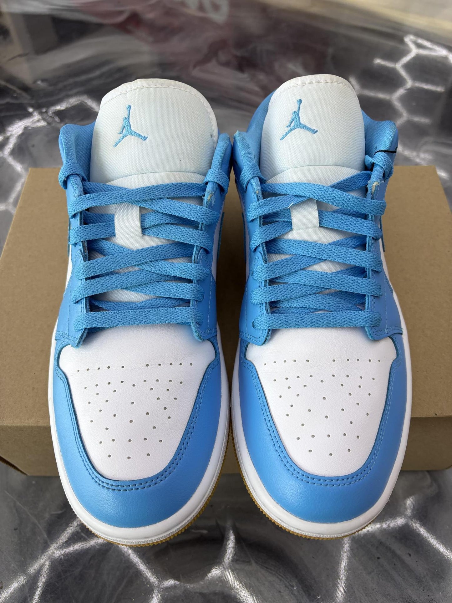 Jordan 1 Low "Powder Blue" Used Size 9.5