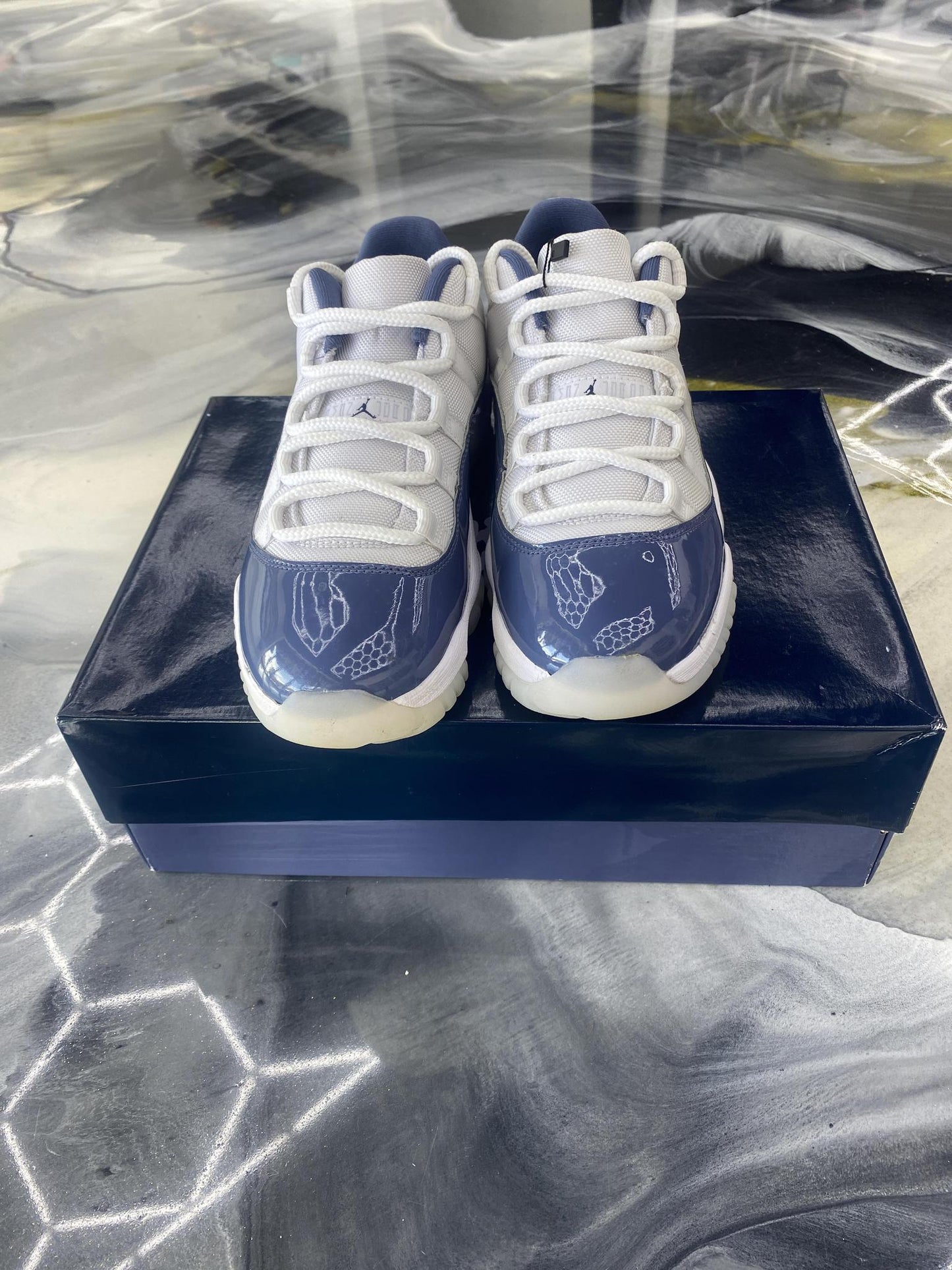 Jordan 11 Low "Diffused Blue" Used Size 8