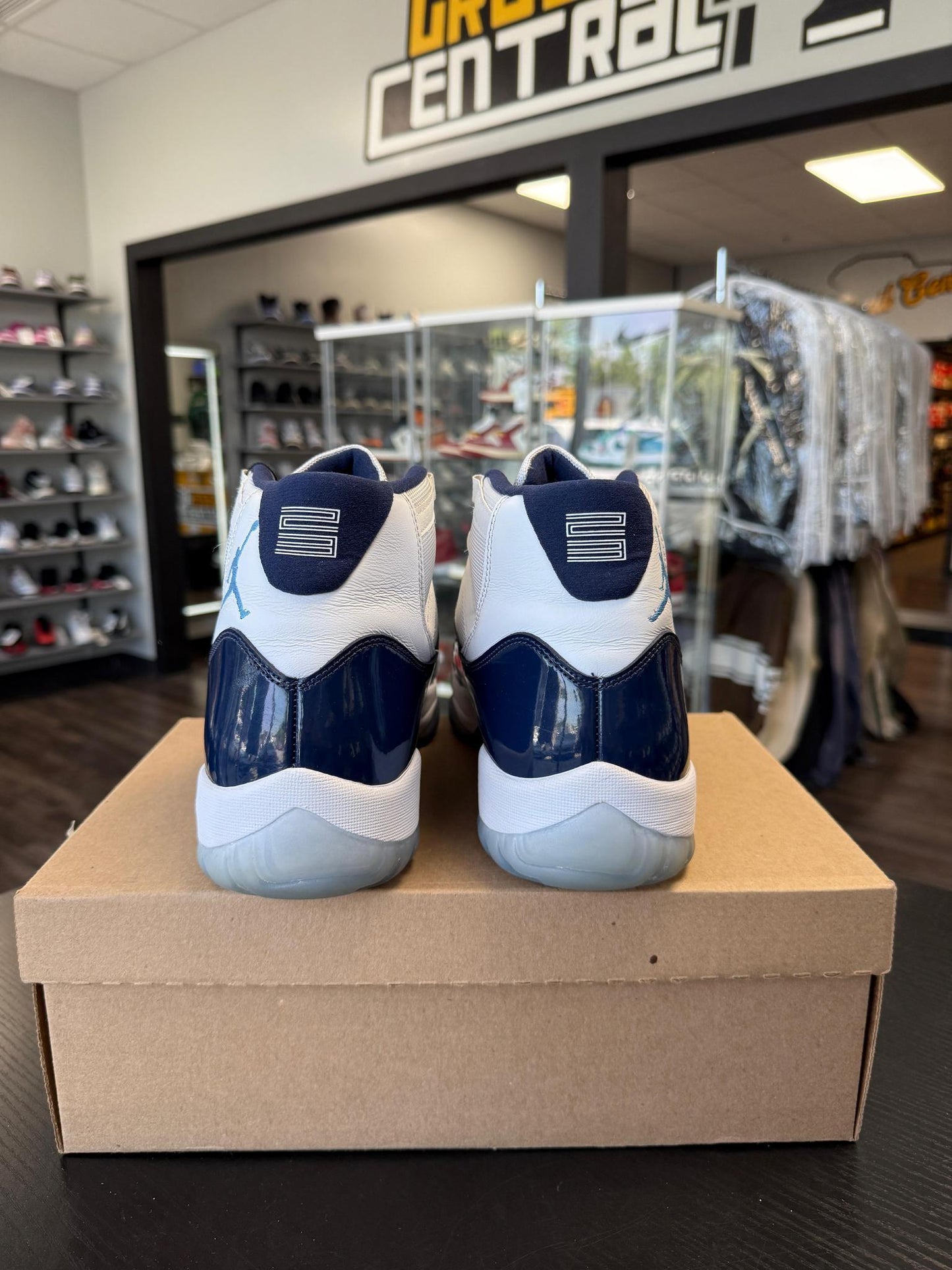 Jordan 11 "Win Like 82" Used Size 14