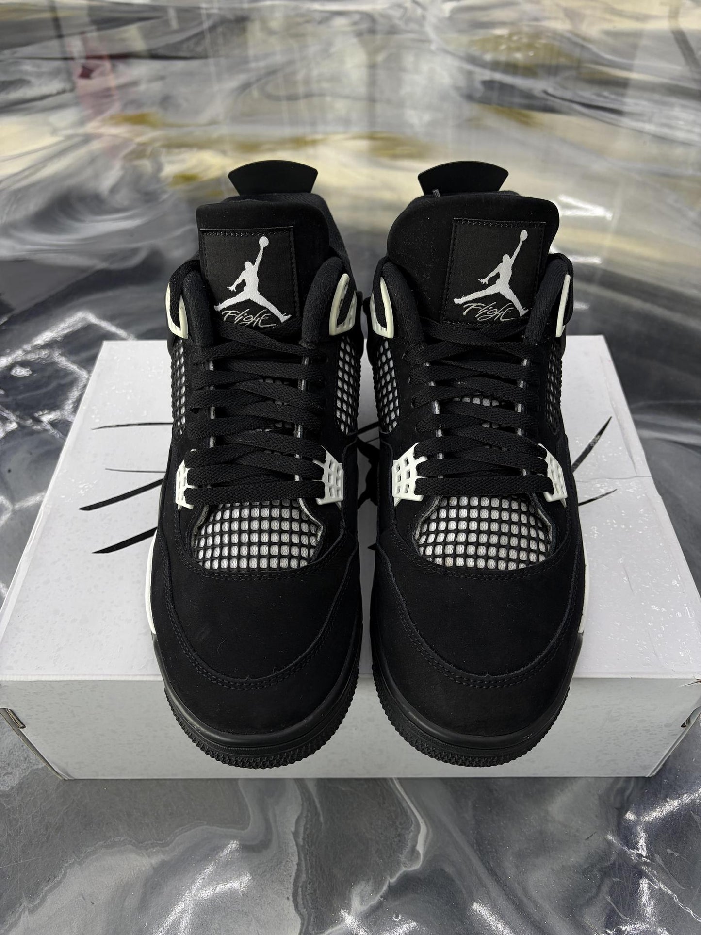 Jordan 4 "White Thunder" Used Size 11.5