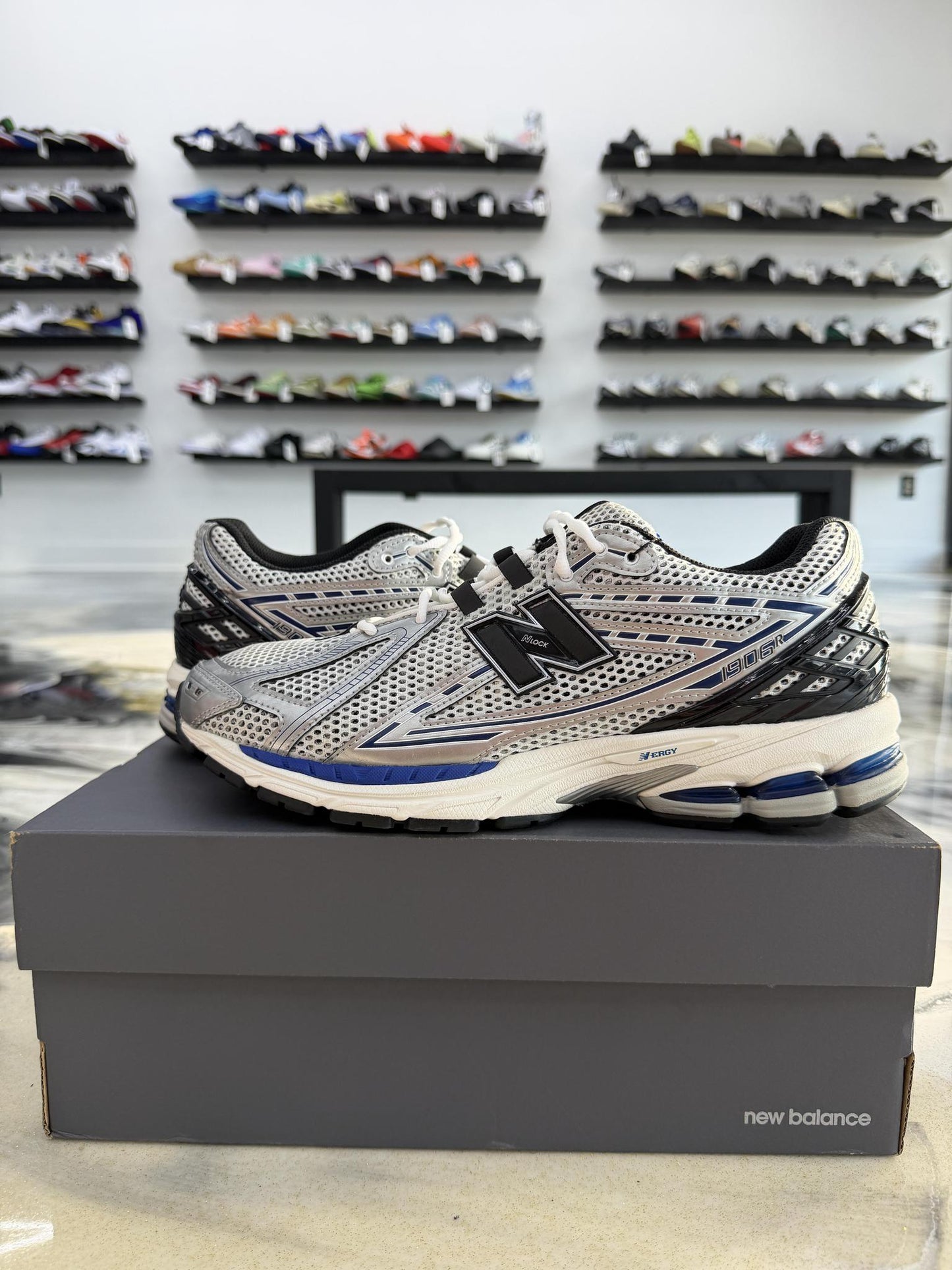 New Balance 1906R Metallic Silver Blue Used