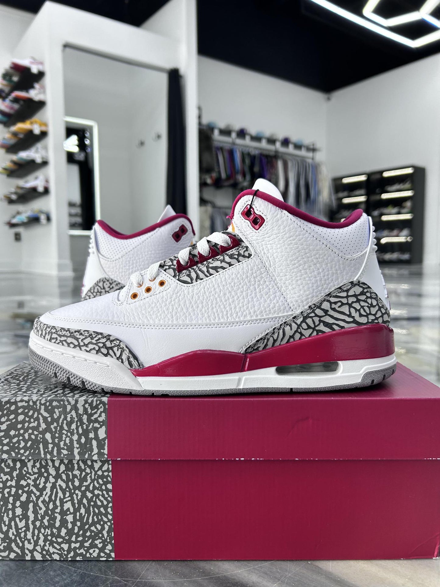 Jordan 3 "Cardinal" Used Size 9