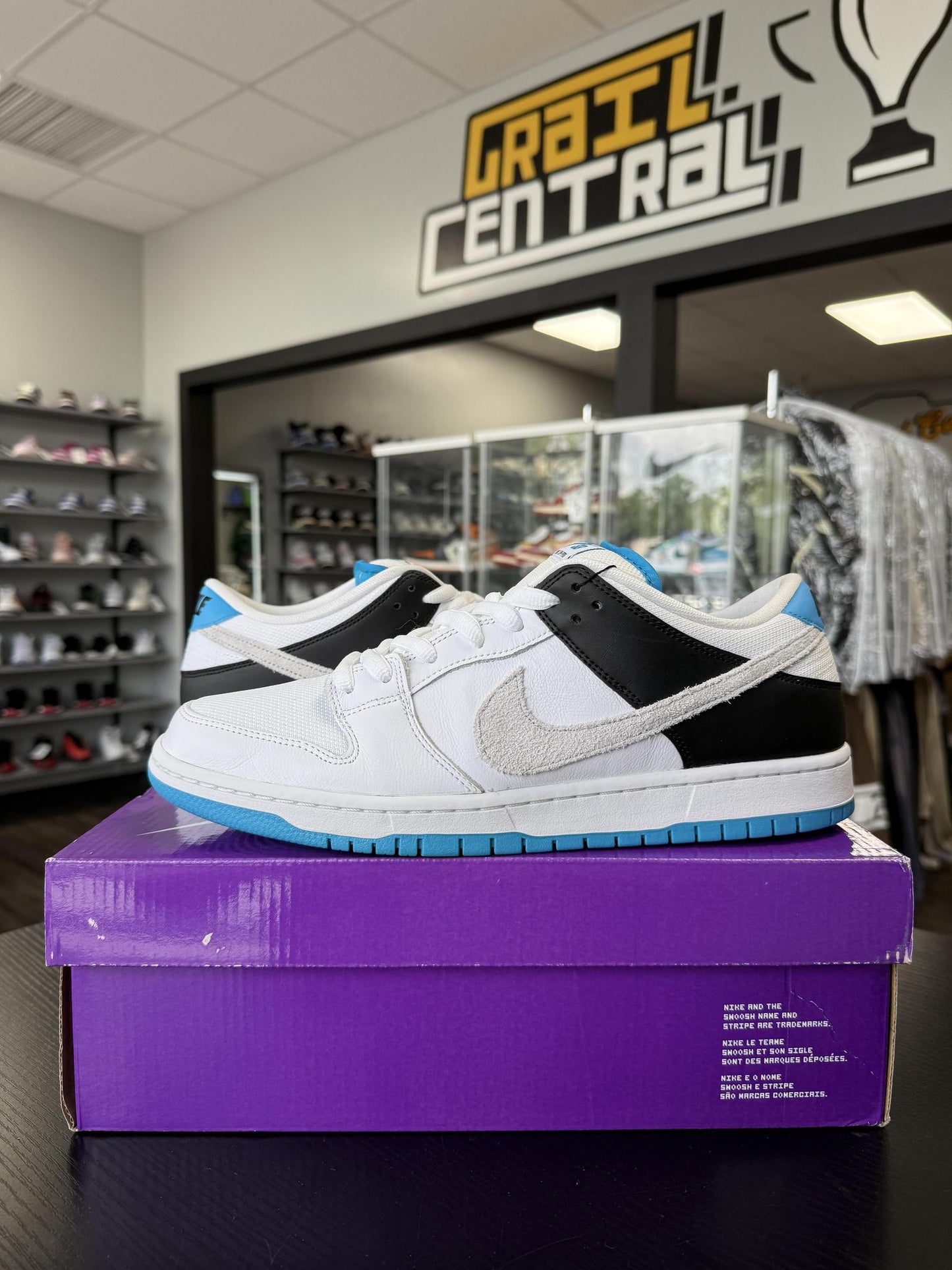 Nike SB Dunk Low "Laser Blue" Used Size 12