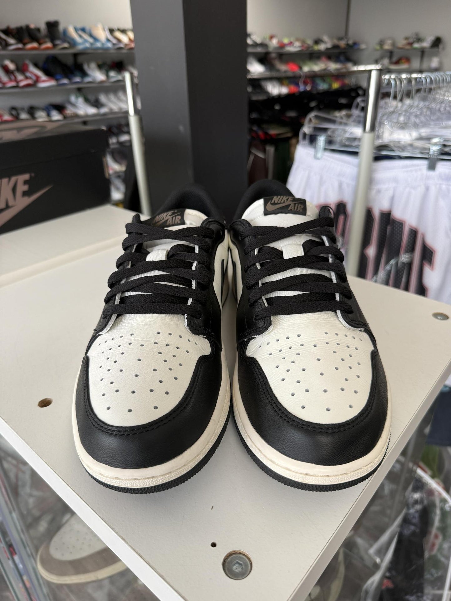 Jordan 1 Low "Mocha" Used Size 12