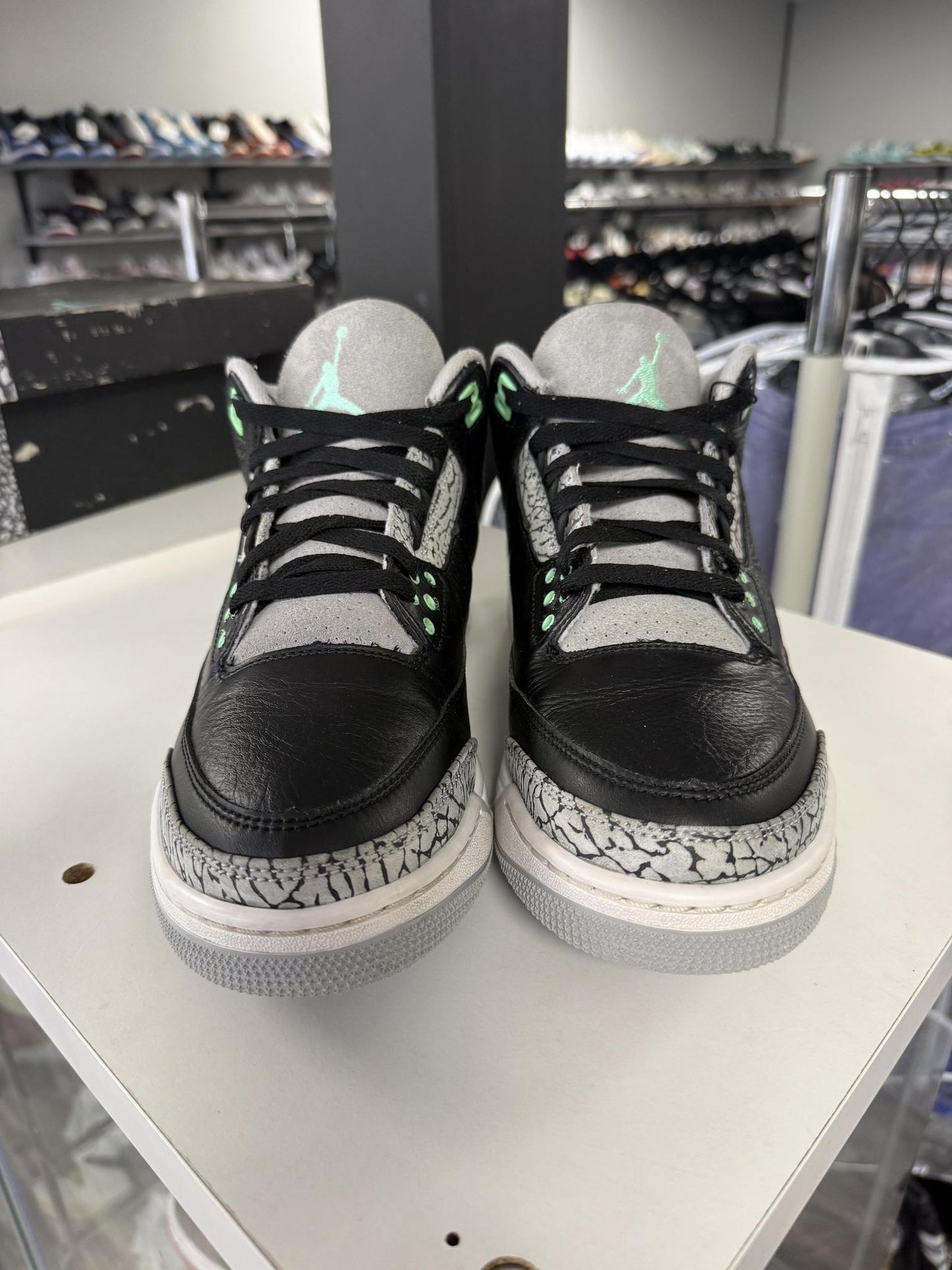 Jordan 3 "Glow Green" Used Size 10