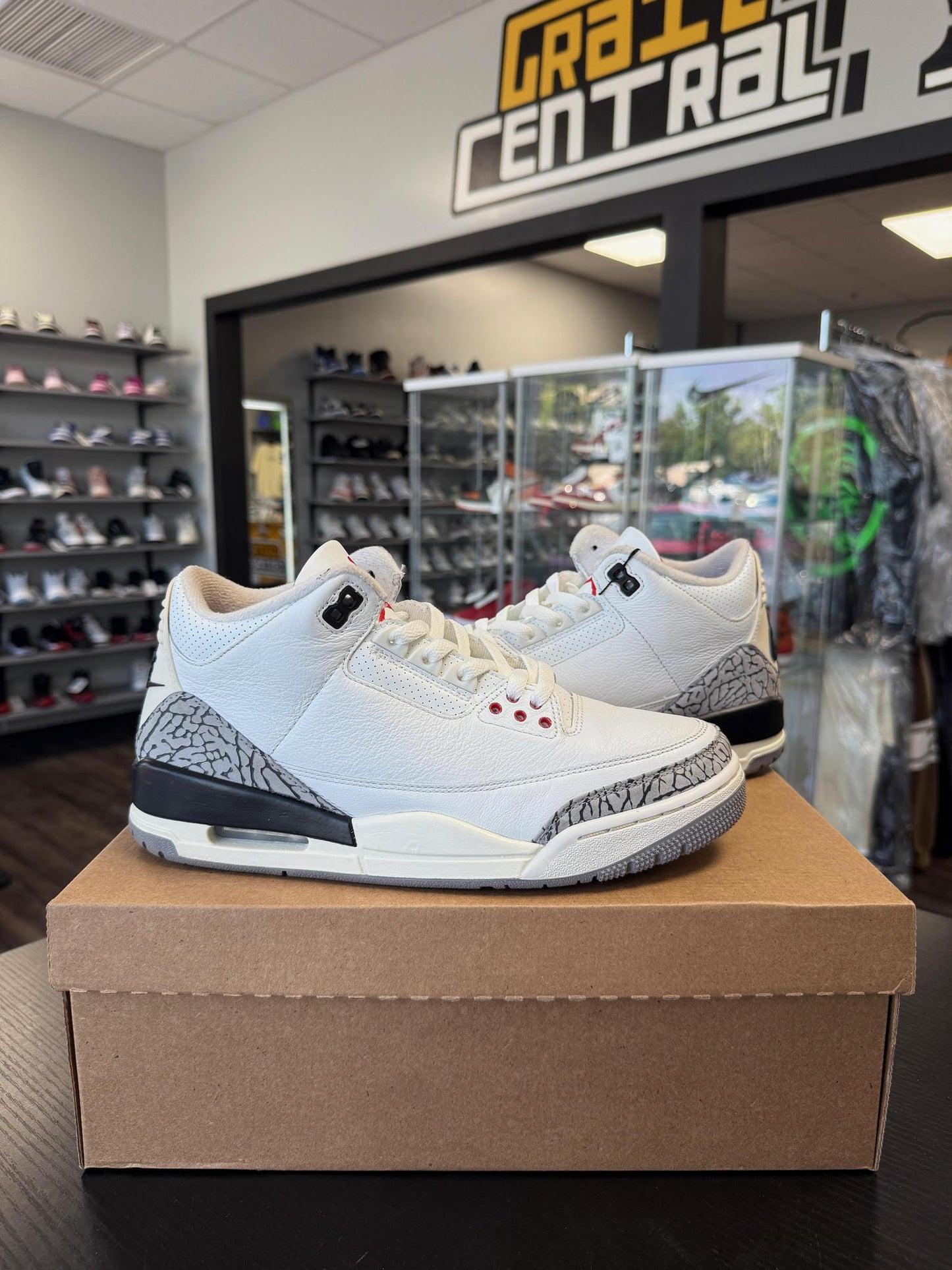 Jordan 3 "White Cement Reimagined" Used Size 9